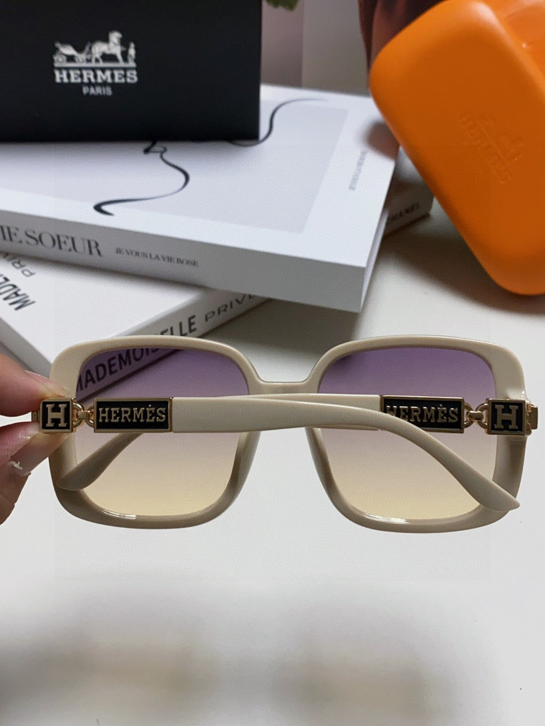 Hermès Polarized Square Brown Lens Sunglasses for Women - detail image 4