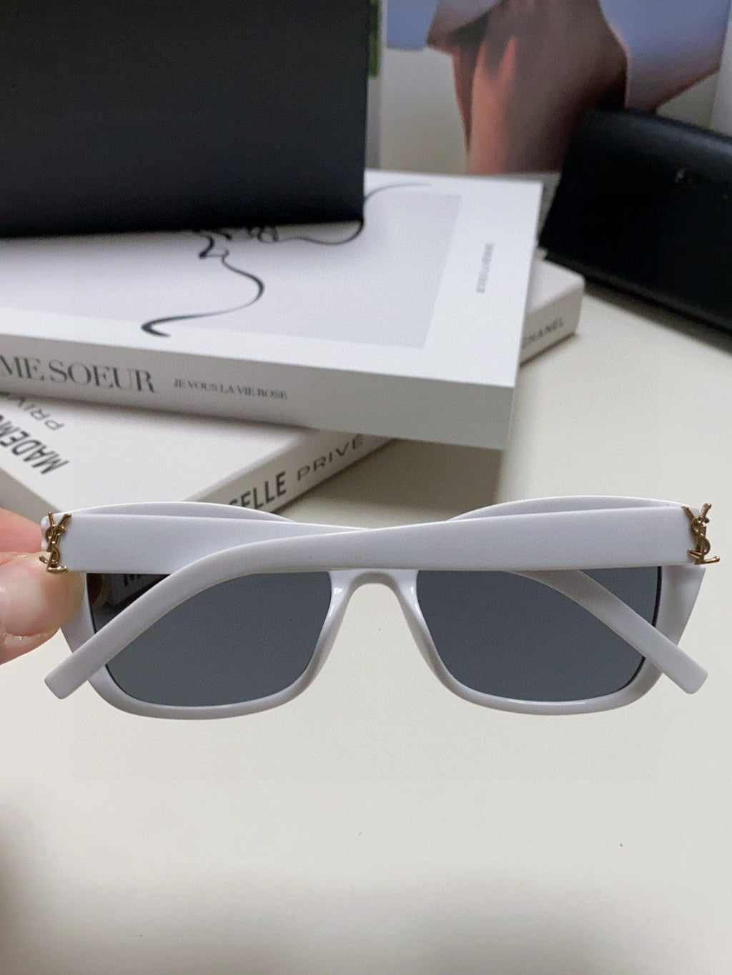 Saint Laurent Polarized Cat-Eye Silver Lens Sunglasses for Women - detail image 4