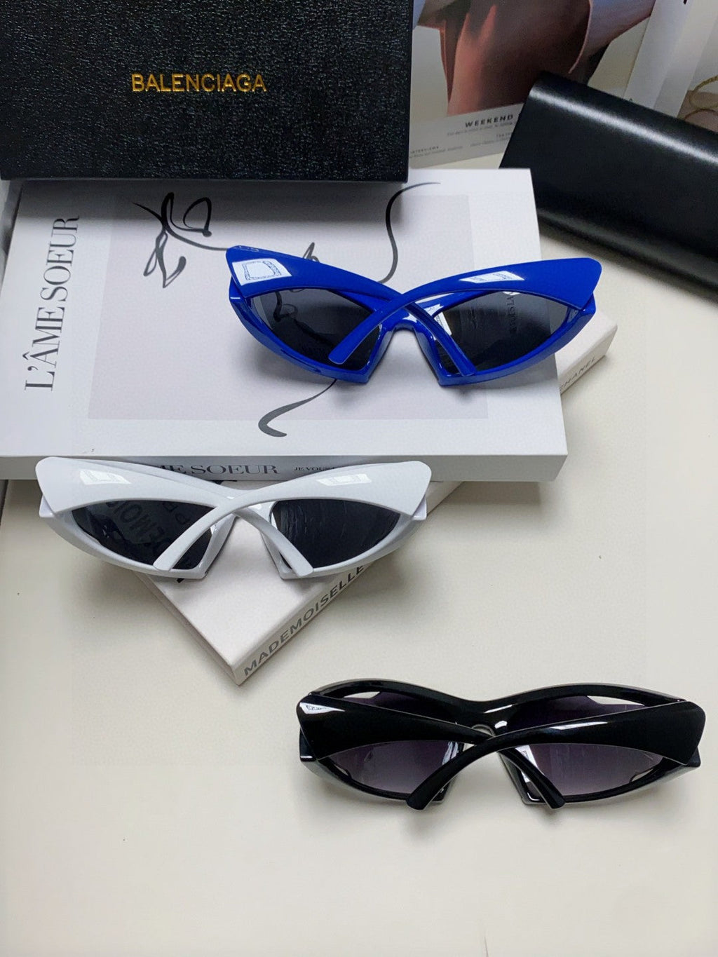 Balenciaga BB0318S Fashion Blue Lens Sunglasses for Men & Women - 382923 - detail image 8
