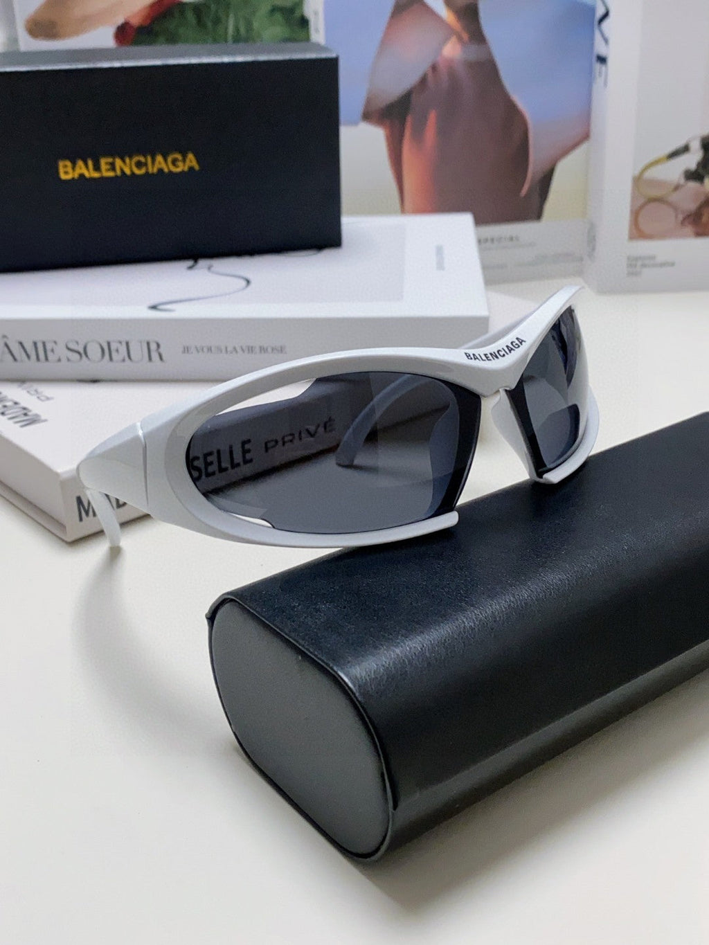 Balenciaga BB0318S Fashion Blue Lens Sunglasses for Men & Women - detail image 7