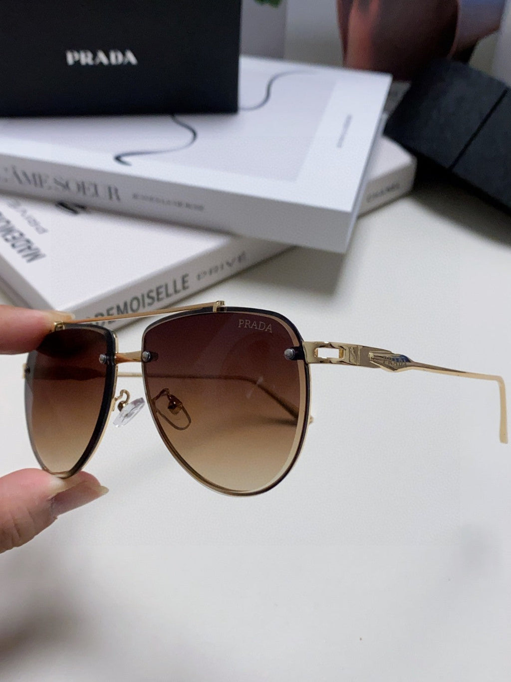 Prada Fashion Gray Lens Sunglasses for Men & Women - 465684 - detail image 4