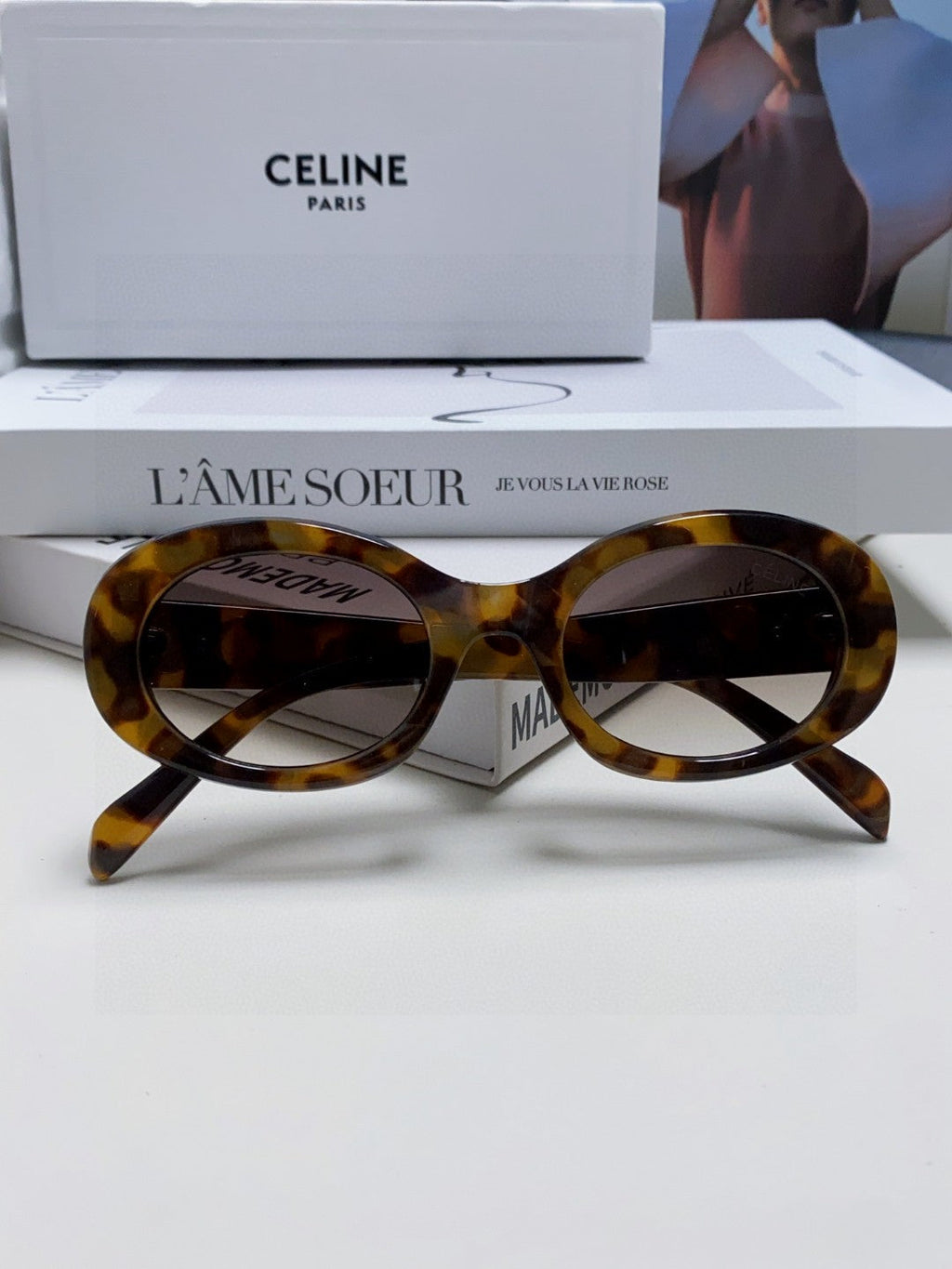 Celine CL40194 Fashion Silver Lens Sunglasses for Men & Women - detail image 6