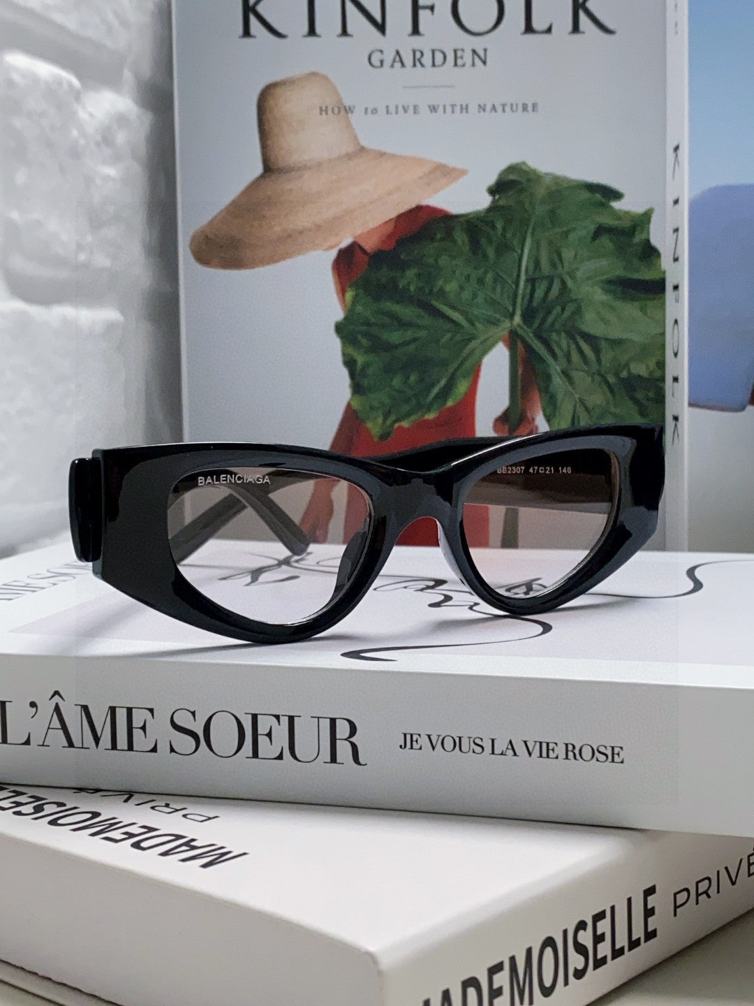 Balenciaga Polarized Cat-Eye Gray Lens Sunglasses for Men & Women - 416099