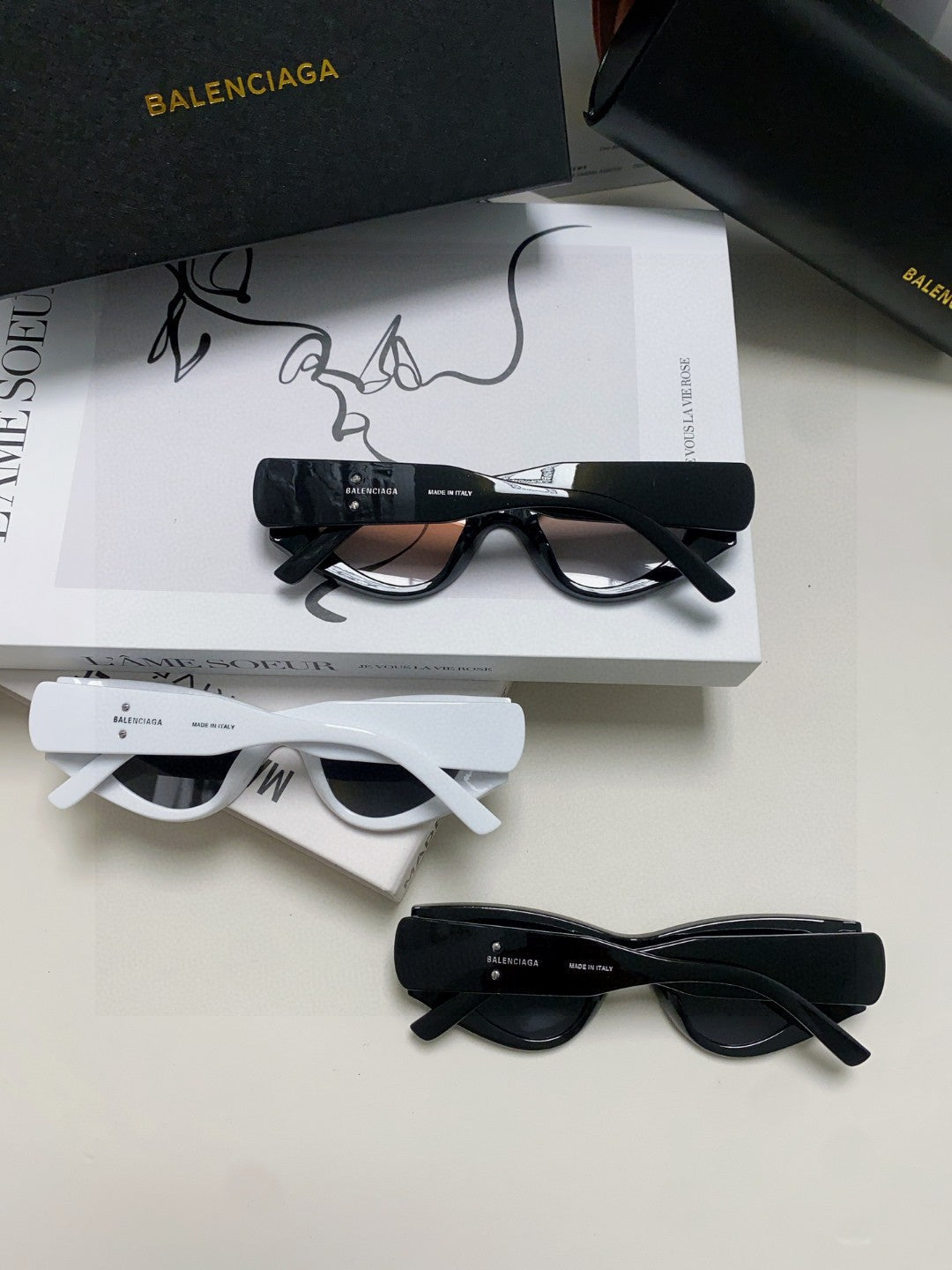 Balenciaga Polarized Cat-Eye Silver Lens Sunglasses for Men & Women - 416100 - detail image 8