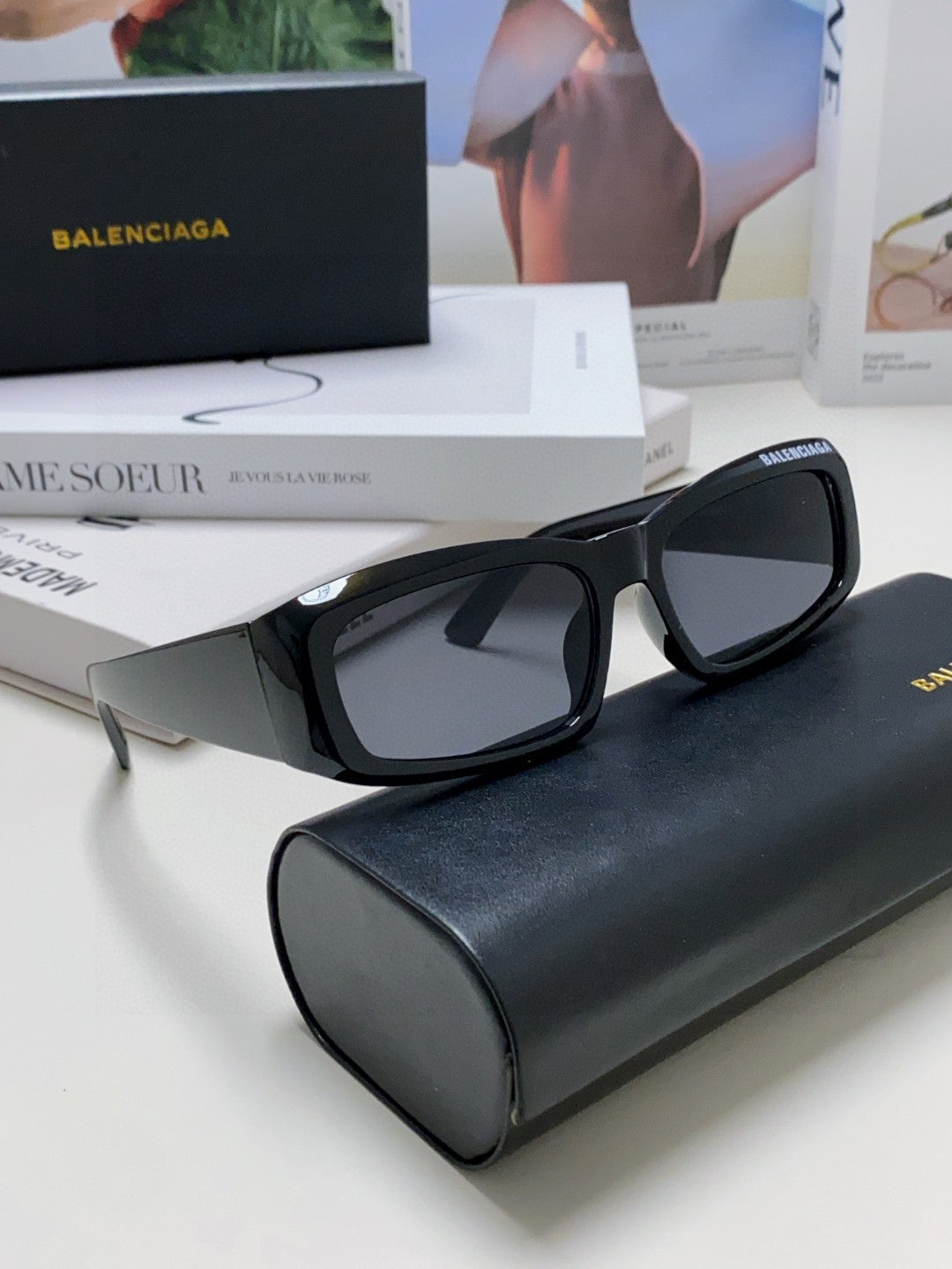 Balenciaga Square Gray Lens Sunglasses for Men & Women - 416107 - detail image 9