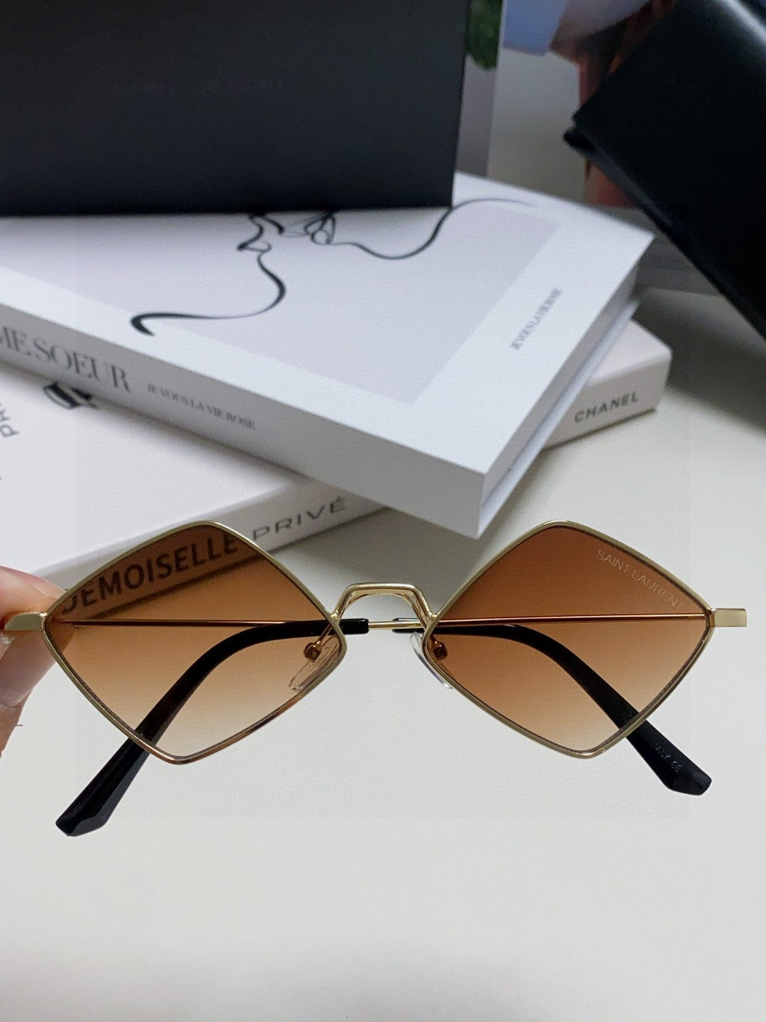 Saint Laurent Fashion Gray Lens Sunglasses for Women - 415557 - detail image 2