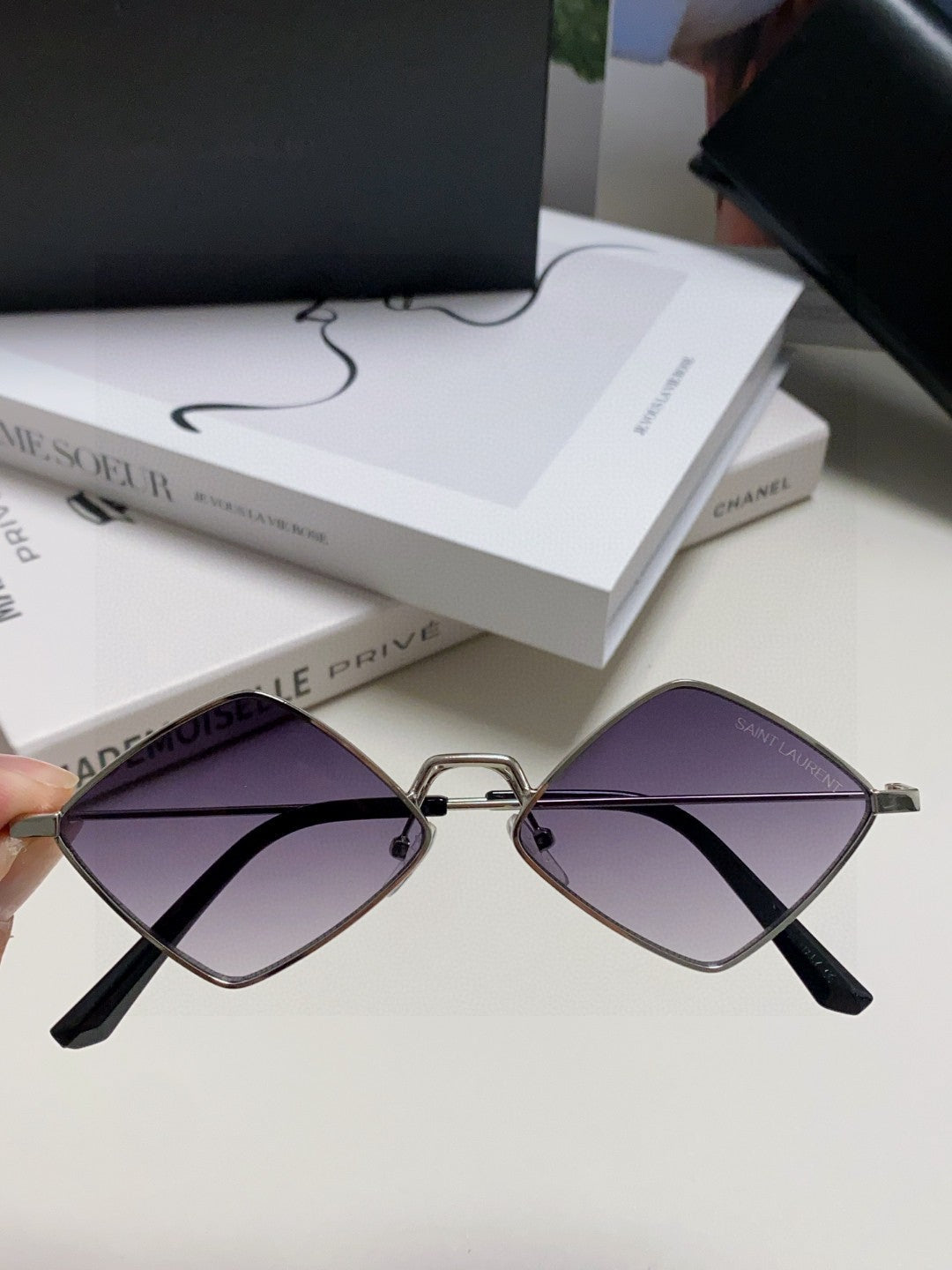 Saint Laurent Fashion Black Lens Sunglasses for Women - detail image 5
