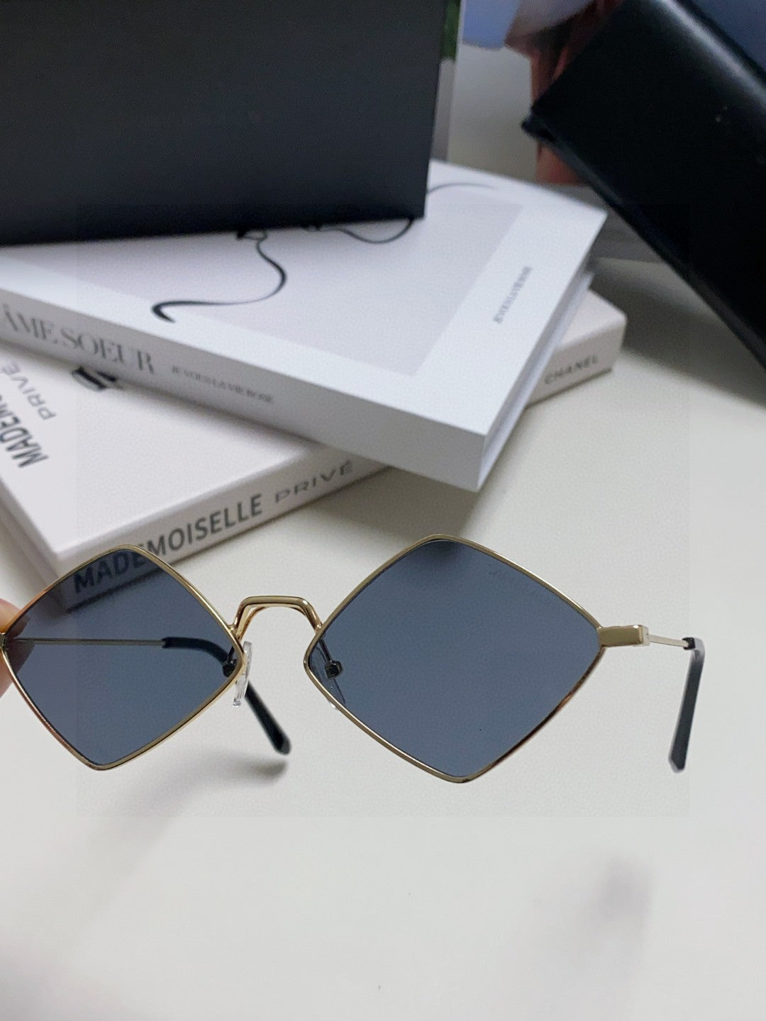 Saint Laurent Fashion Gray Lens Sunglasses for Women - 415559 - detail image 7