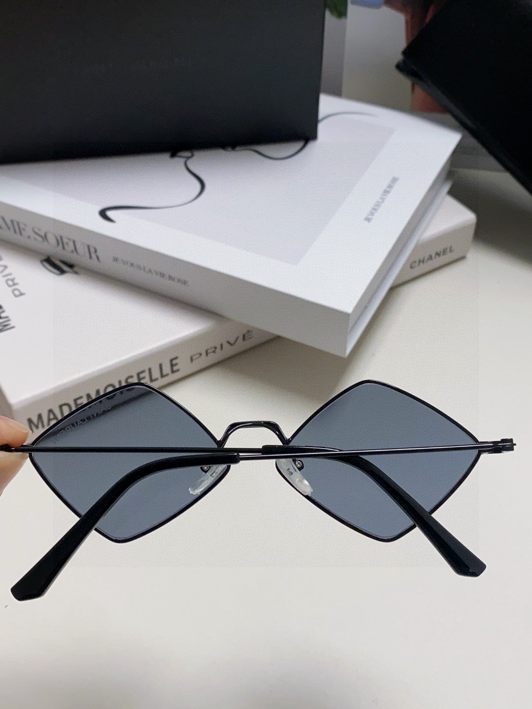 Saint Laurent Fashion Red Lens Sunglasses for Women - detail image 6