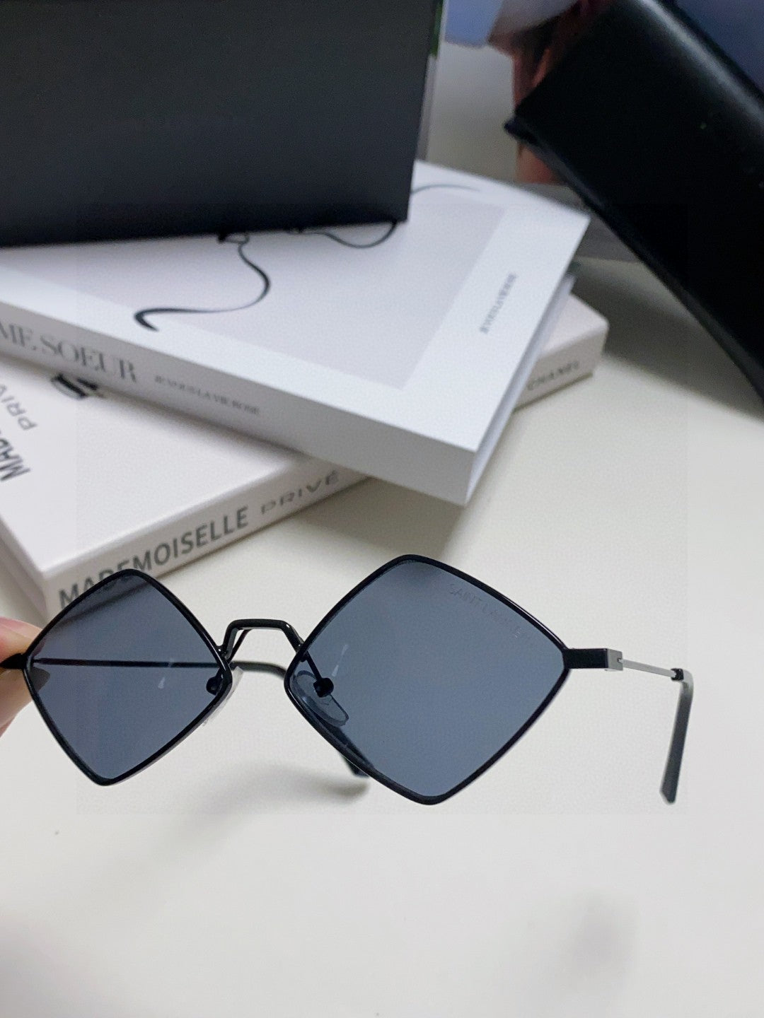 Saint Laurent Fashion Red Lens Sunglasses for Women - detail image 7