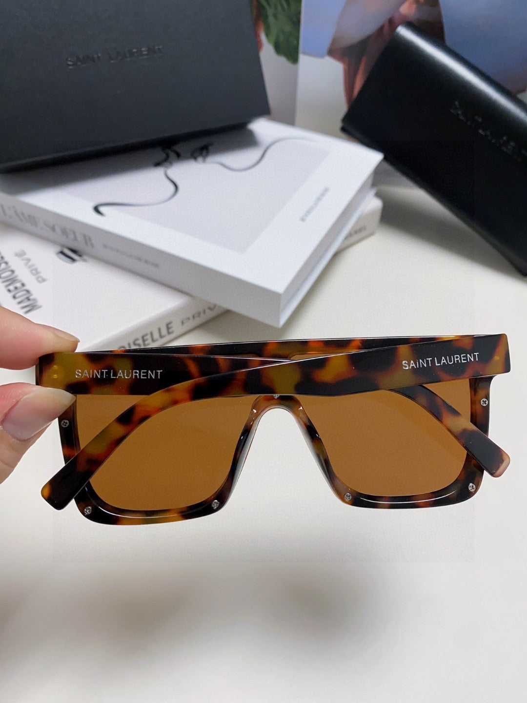Saint Laurent Acetate Oversized Brown Lens Sunglasses for Men & Women - detail image 3