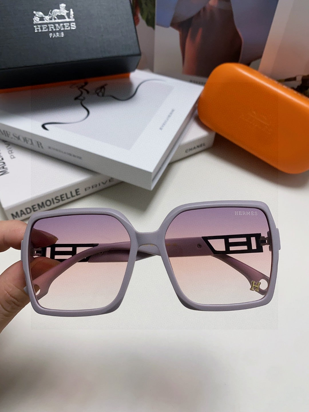 Hermès Square Gray Lens Sunglasses for Men & Women - 450011 - detail image 2