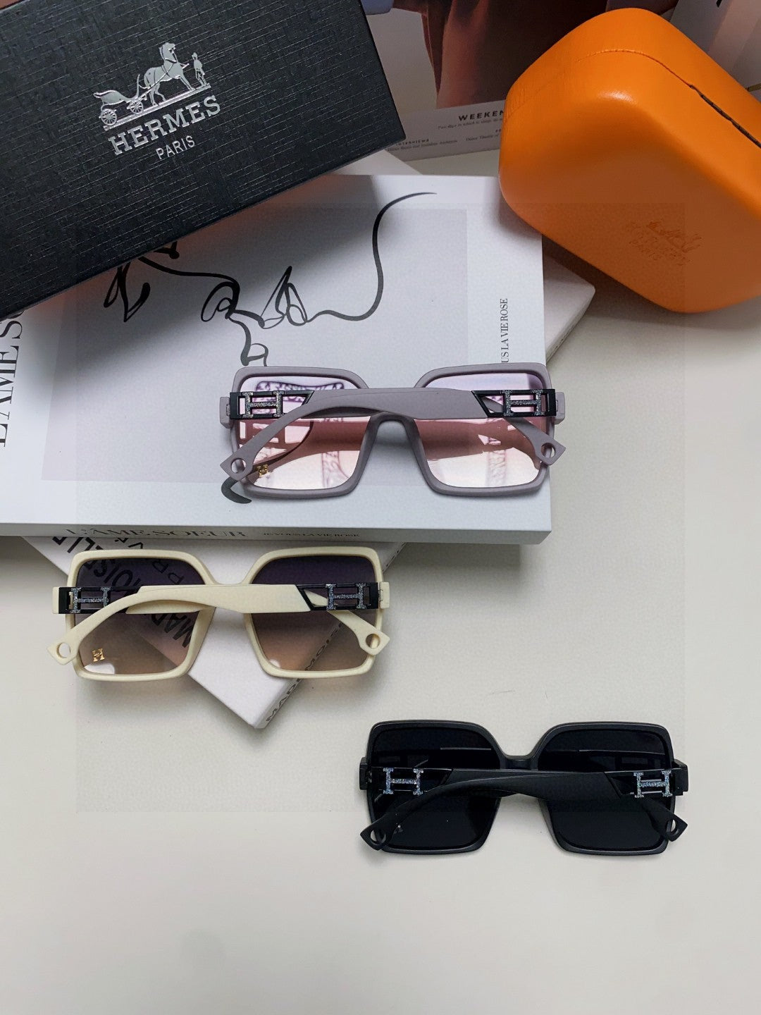 Hermès Square Gray Lens Sunglasses for Men & Women - 416512
