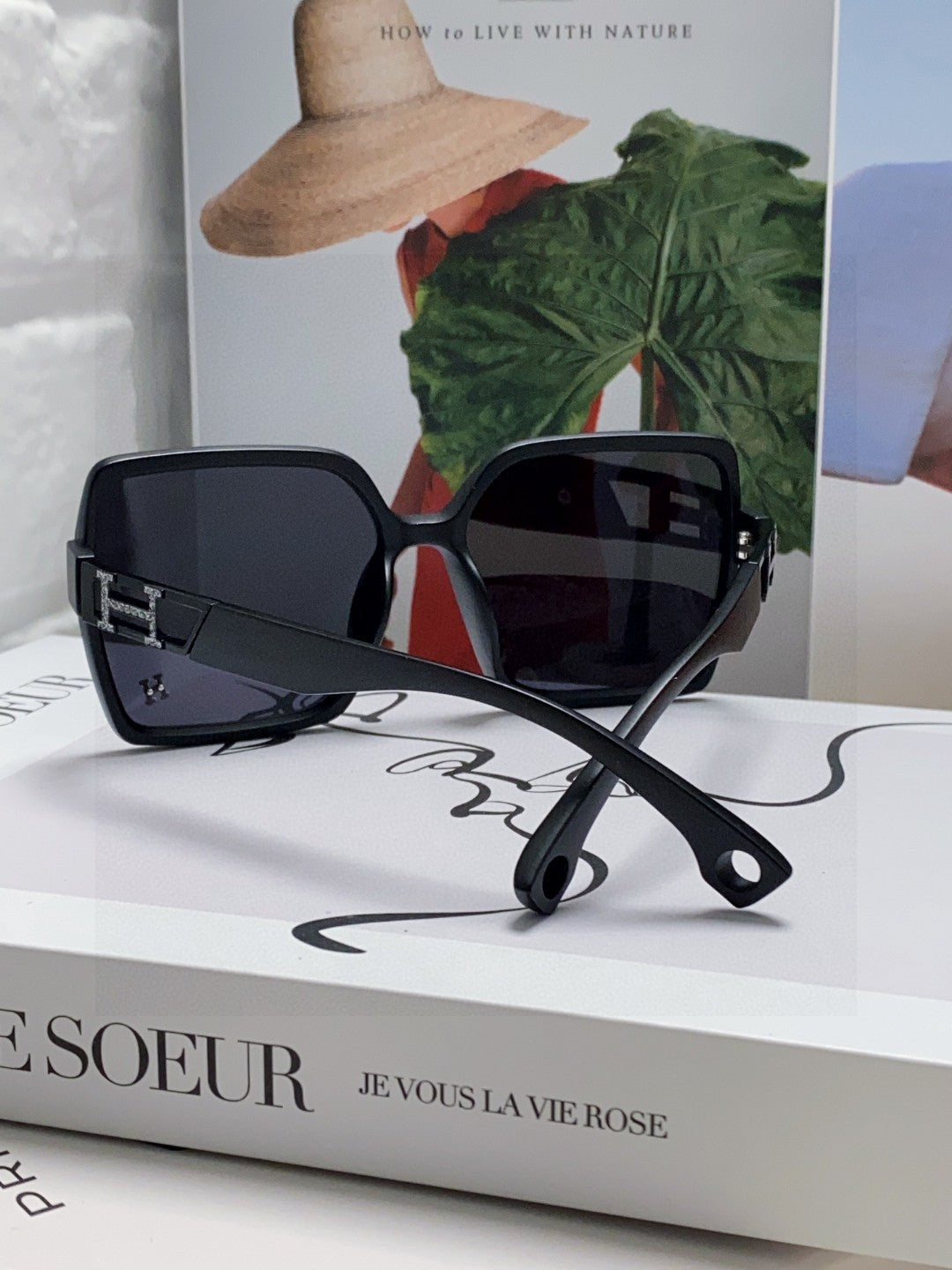 Hermès Square Black Lens Sunglasses for Men & Women - 416513