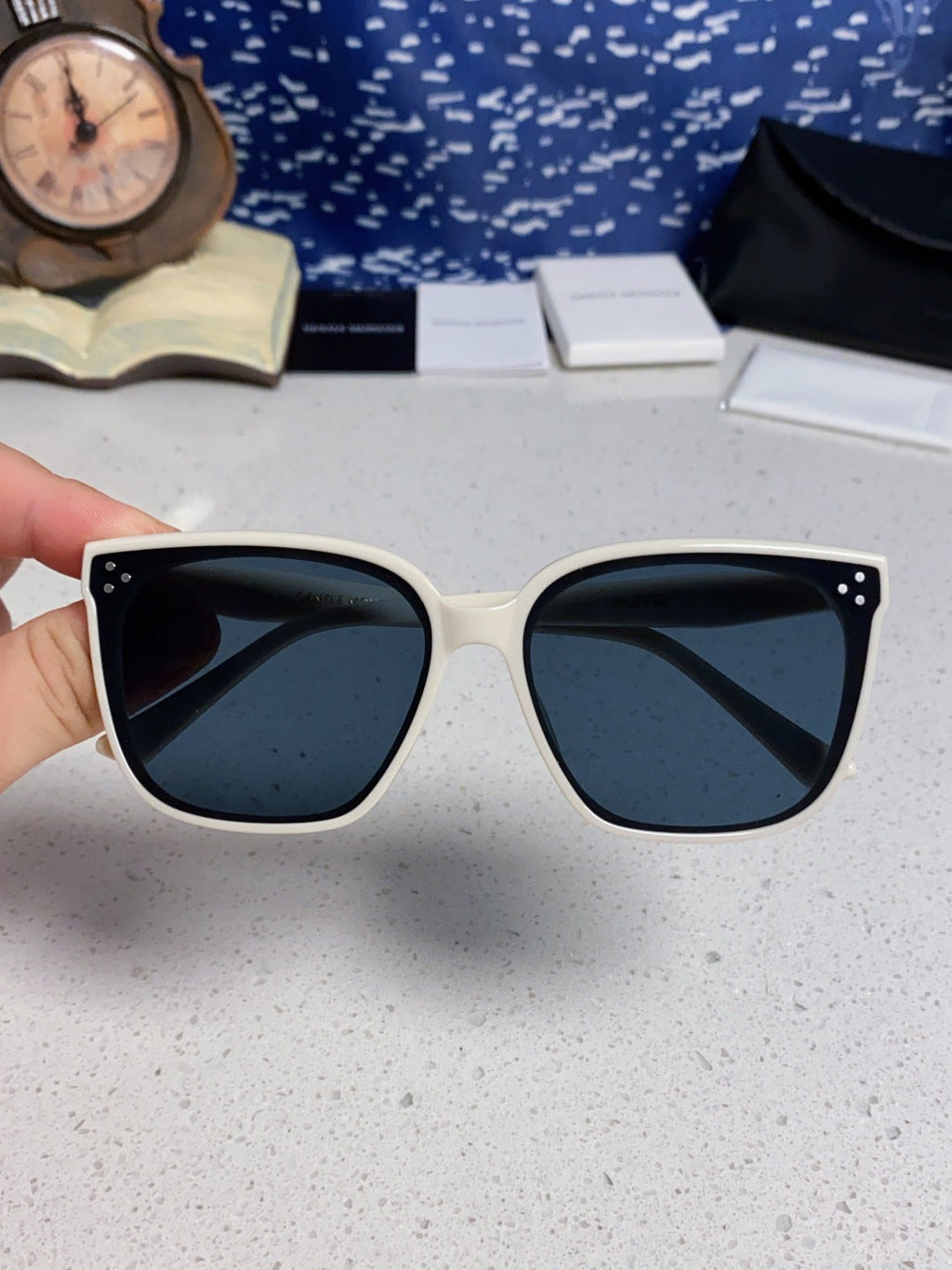 Gentle Monster PALETTE Fashion Black Lens Sunglasses for Men & Women - 158657 - detail image 4