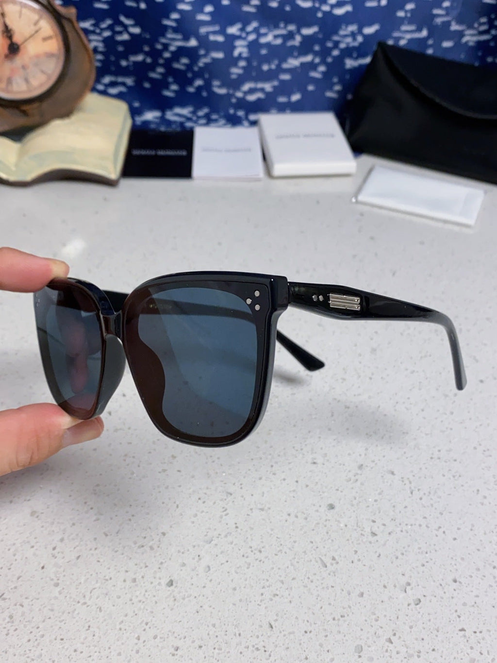 Gentle Monster PALETTE Fashion Black Lens Sunglasses for Men & Women - detail image 7