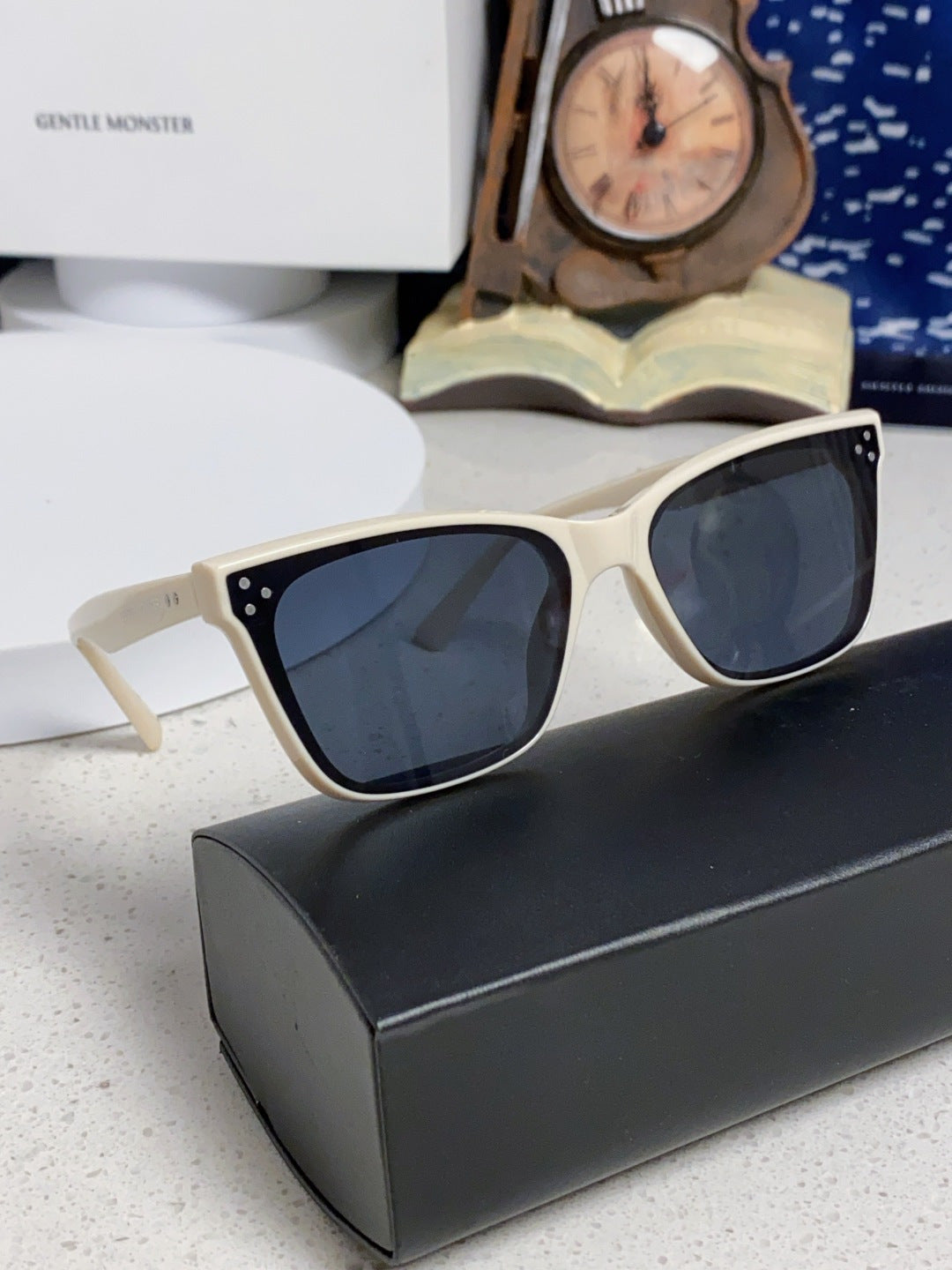 Gentle Monster SOLBEI Metal Fashion Blue Lens Sunglasses for Women - detail image 10