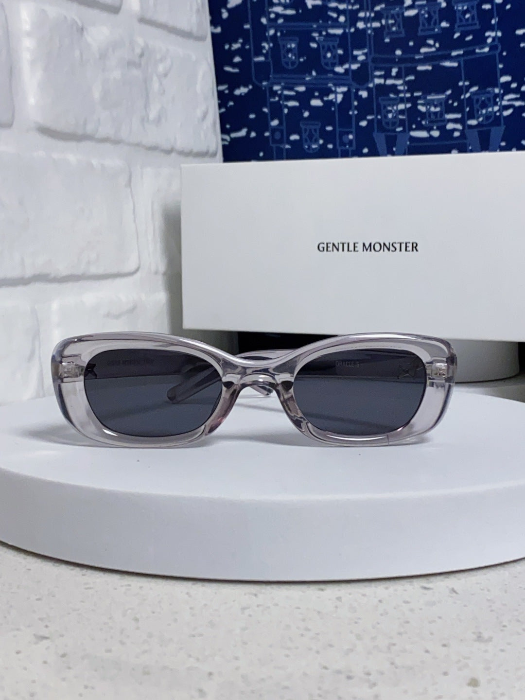 Gentle Monster ORACLE Cat-Eye Silver Lens Sunglasses for Women - detail image 2