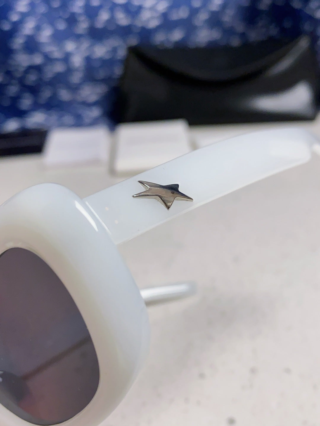 Gentle Monster ORACLE Cat-Eye Blue Lens Sunglasses for Women - detail image 7