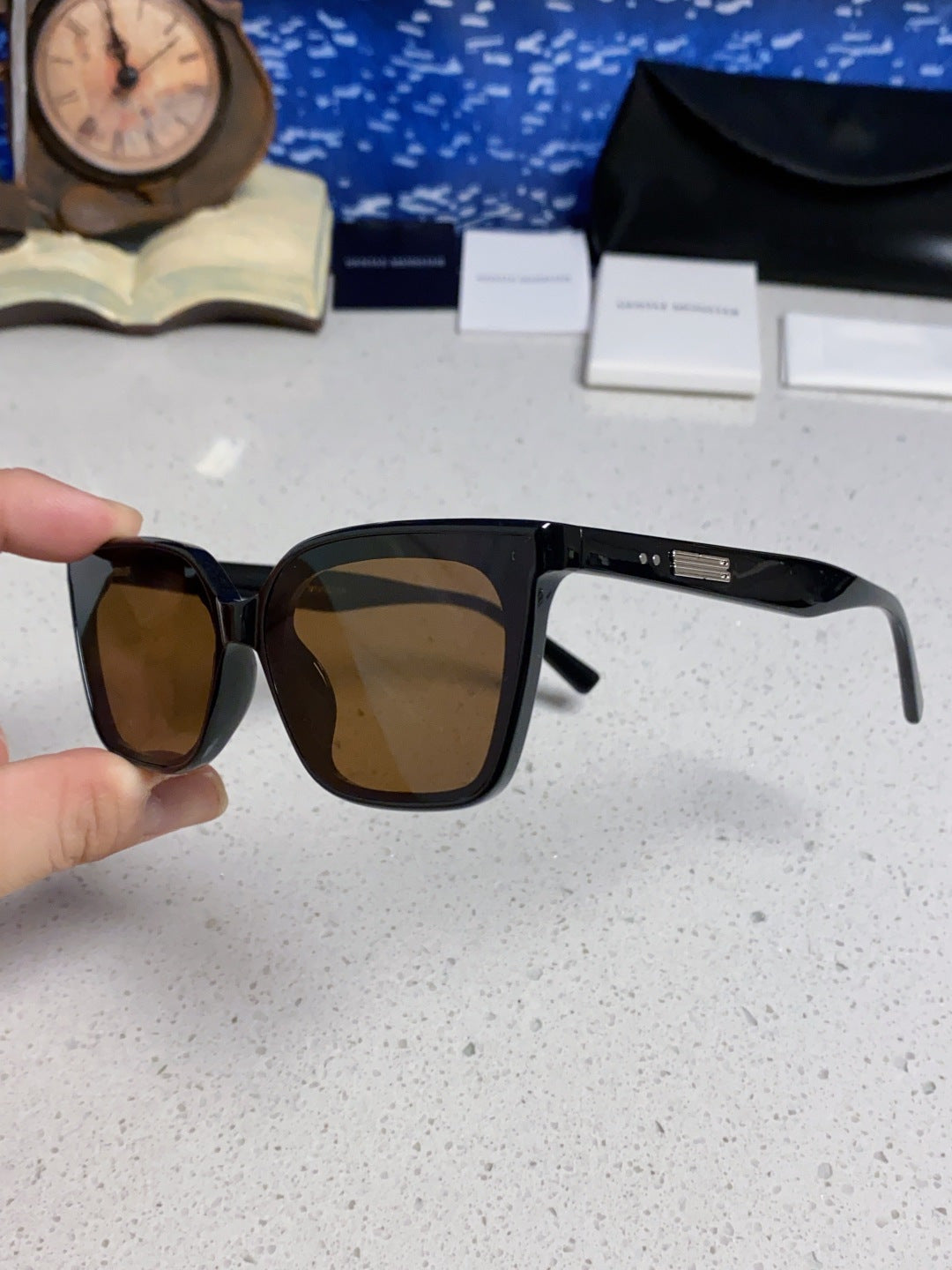Gentle Monster MONOO Polarized Square Brown Lens Sunglasses for Men & Women - detail image 6