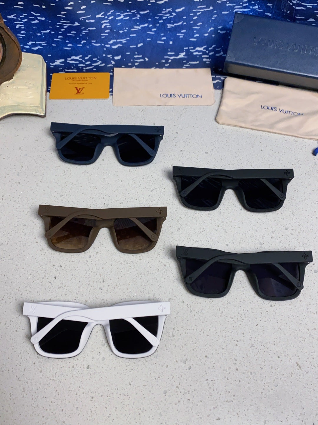 Louis Vuitton Square Gray Lens Sunglasses for Men & Women - 493047 - detail image 11