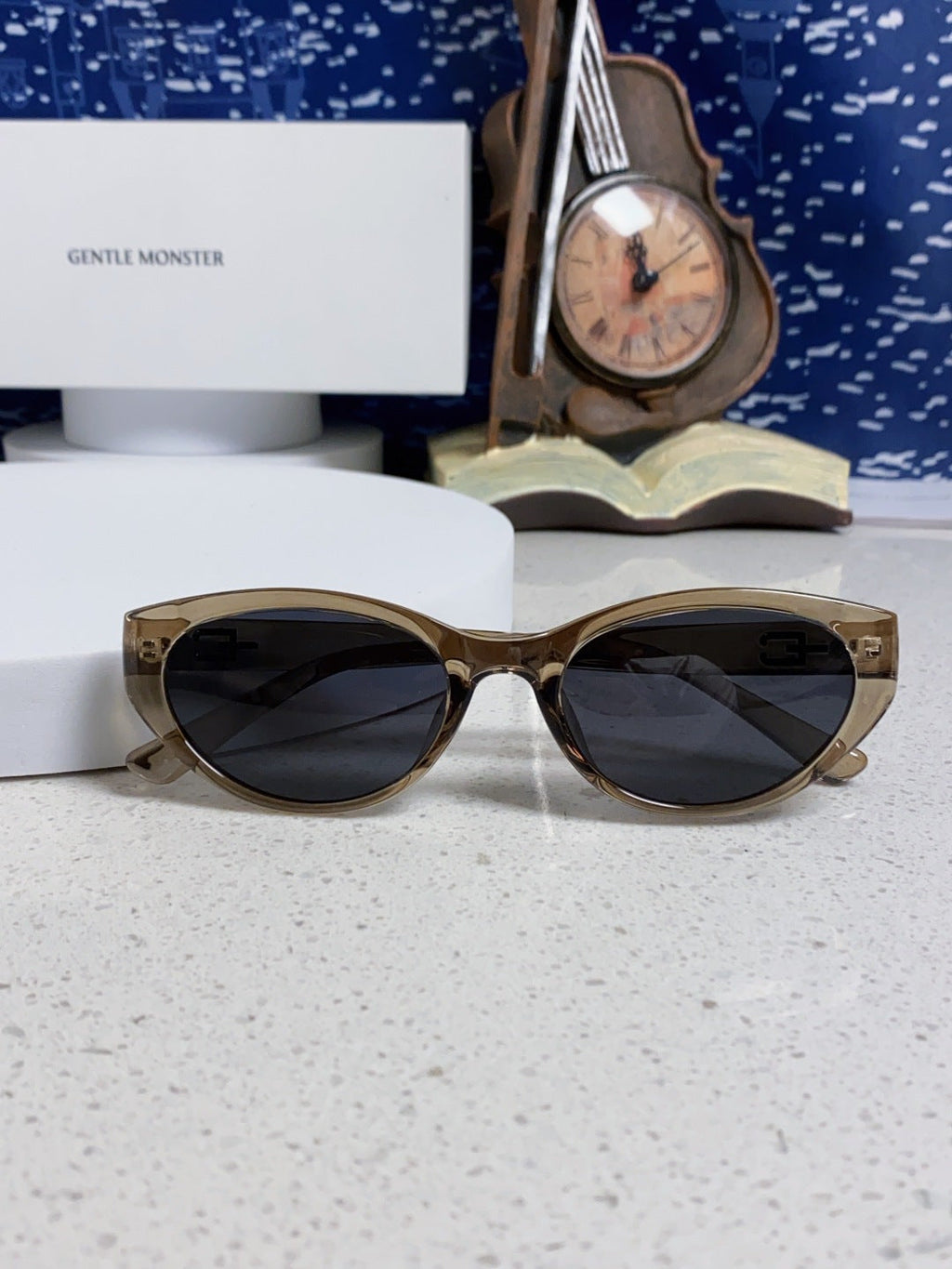 Gentle Monster TR1080 Polarized Cat-Eye Blue Lens Sunglasses for Men & Women - detail image 9