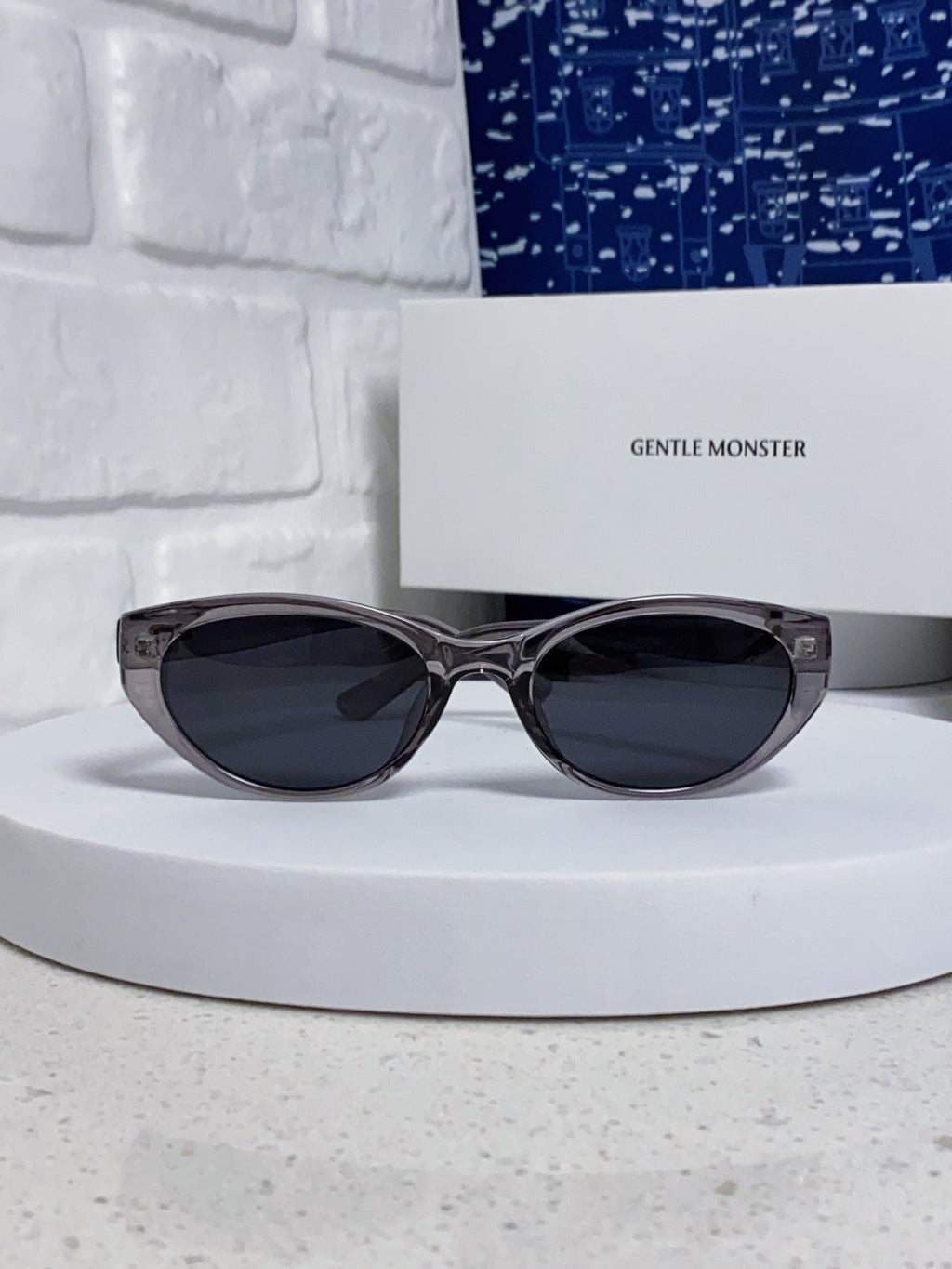 Gentle Monster TR1080 Polarized Cat-Eye Silver Lens Sunglasses for Men & Women - detail image 2