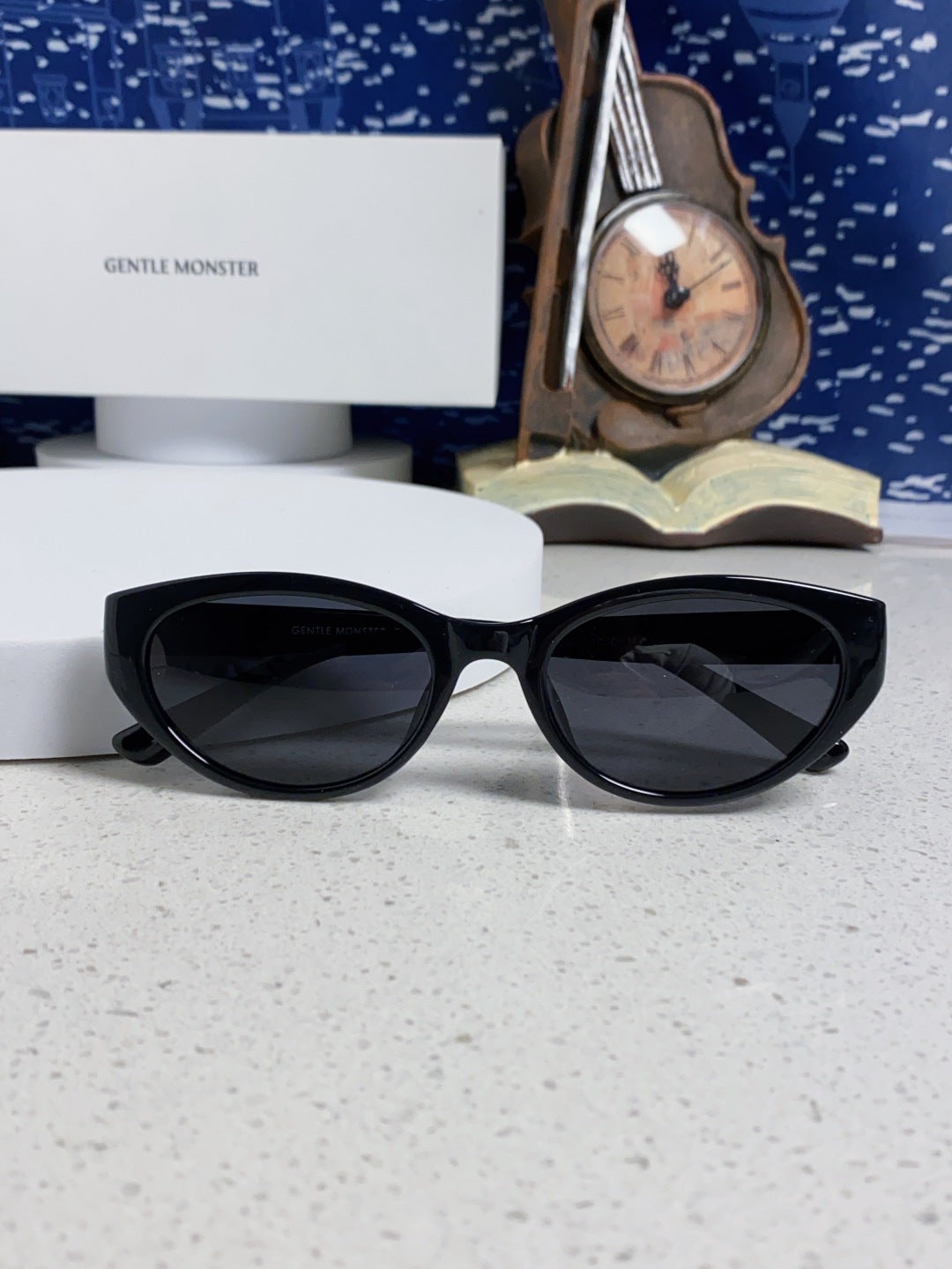 Gentle Monster TR1080 Polarized Cat-Eye Black Lens Sunglasses for Men & Women - detail image 9