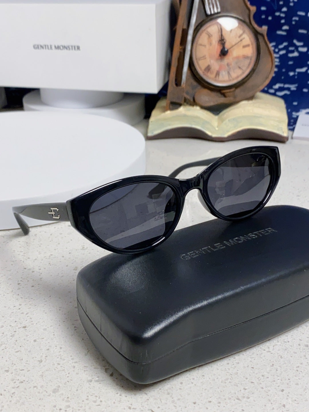 Gentle Monster TR1080 Polarized Cat-Eye Black Lens Sunglasses for Men - 358909 - detail image 10