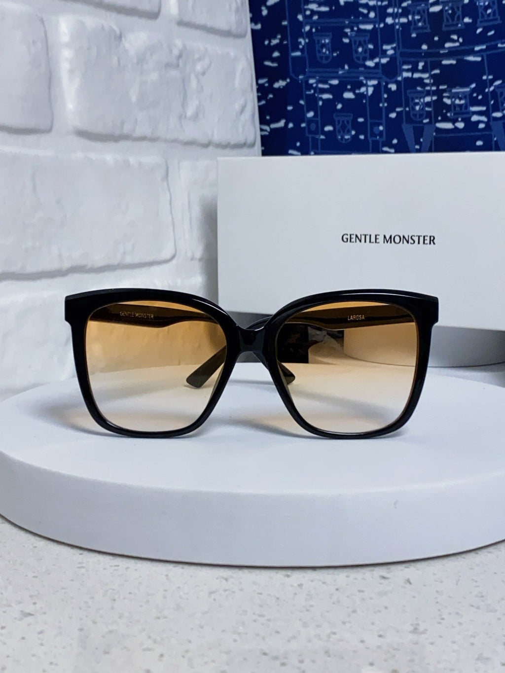 Gentle Monster LAROSA Square Black Lens Sunglasses for Men & Women - 488053 - detail image 3