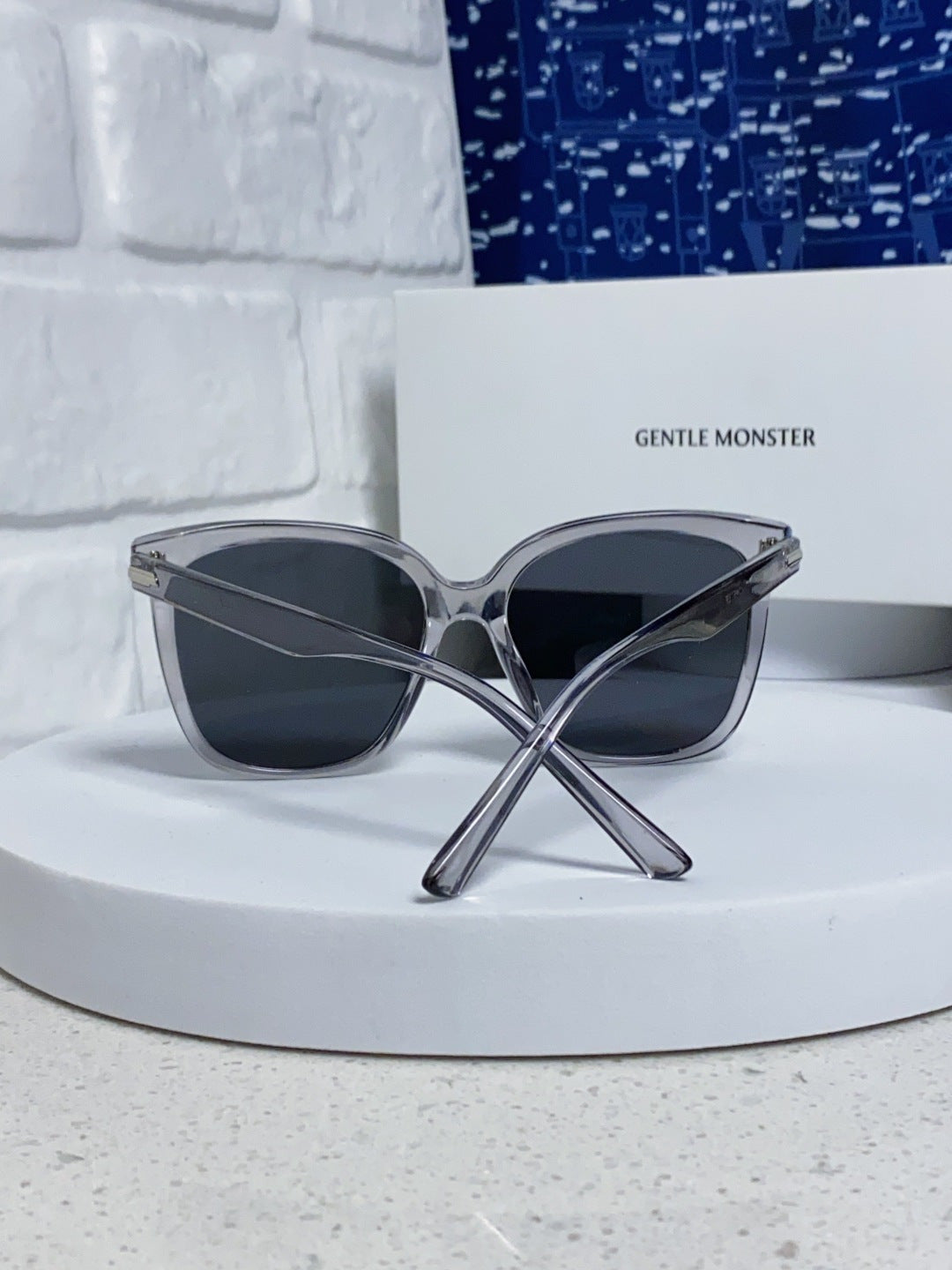 Gentle Monster LAROSA Square Black Lens Sunglasses for Men & Women - 488055 - detail image 3