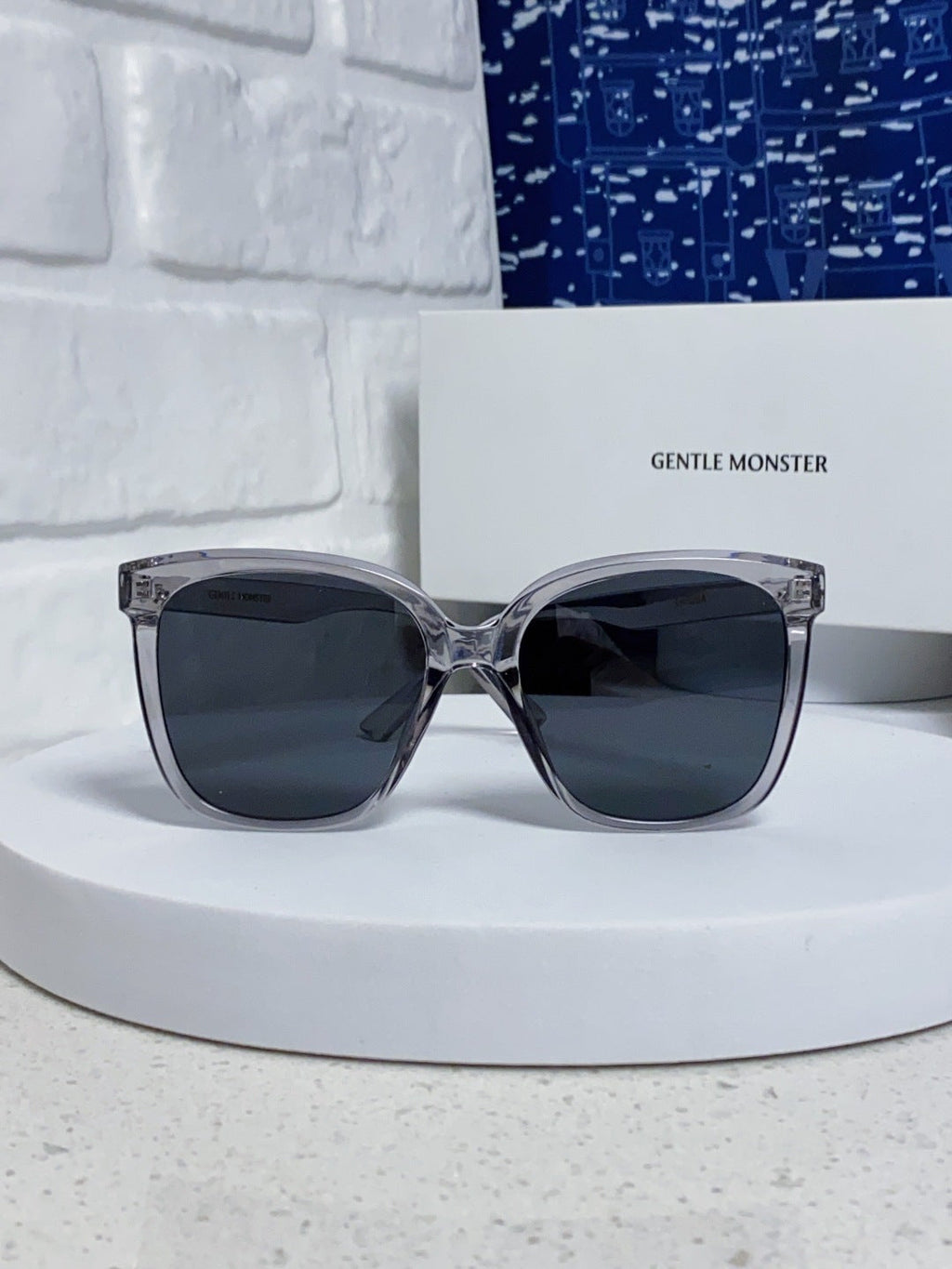 Gentle Monster LAROSA Square Black Lens Sunglasses for Men & Women - 358883 - detail image 2