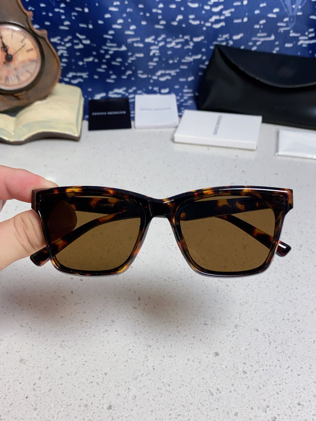 Gentle Monster GEGEN Square Black Lens Sunglasses for Men & Women - 466382 - detail image 4