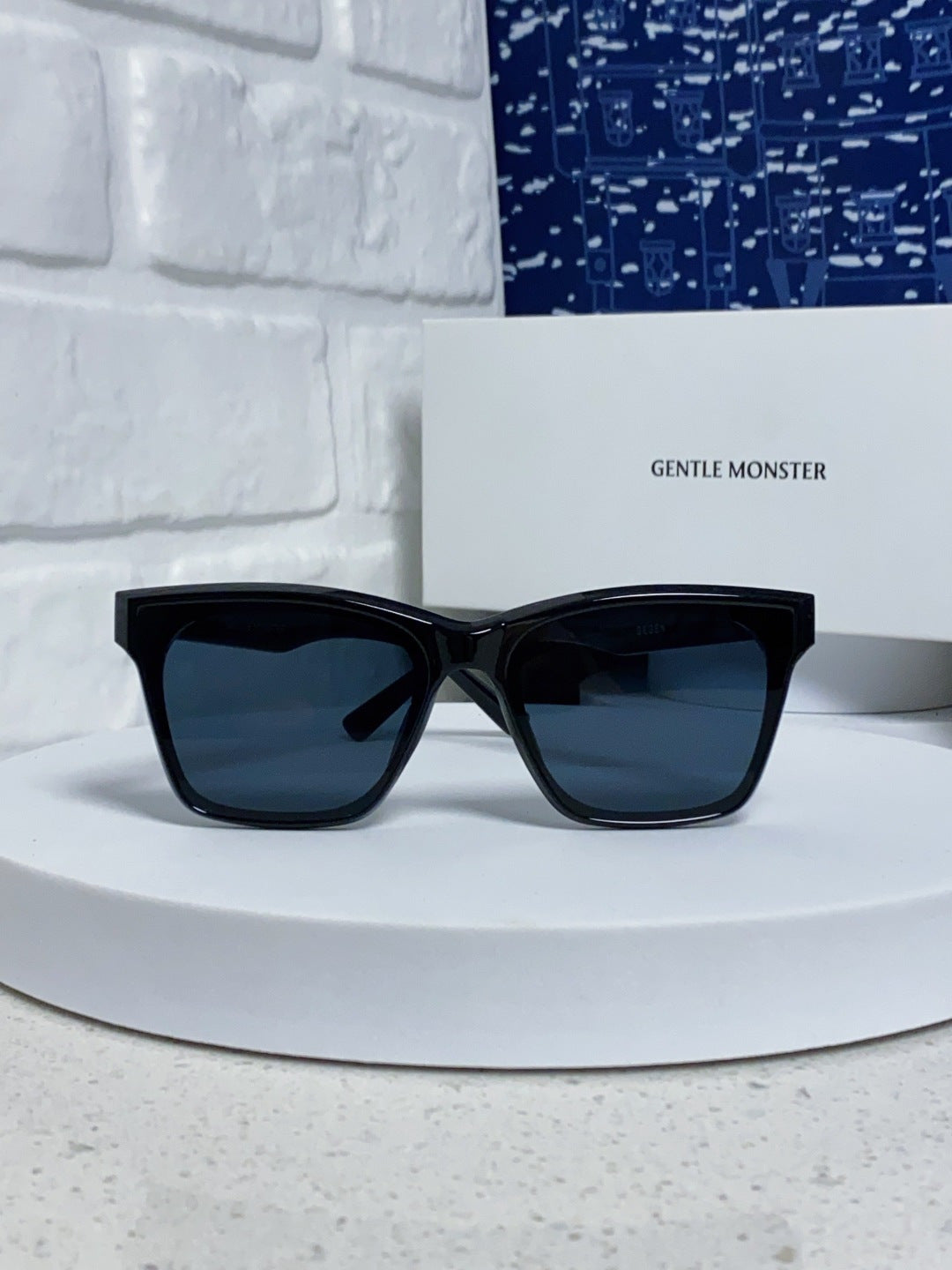 Gentle Monster GEGEN Square Black Lens Sunglasses for Men & Women - detail image 2