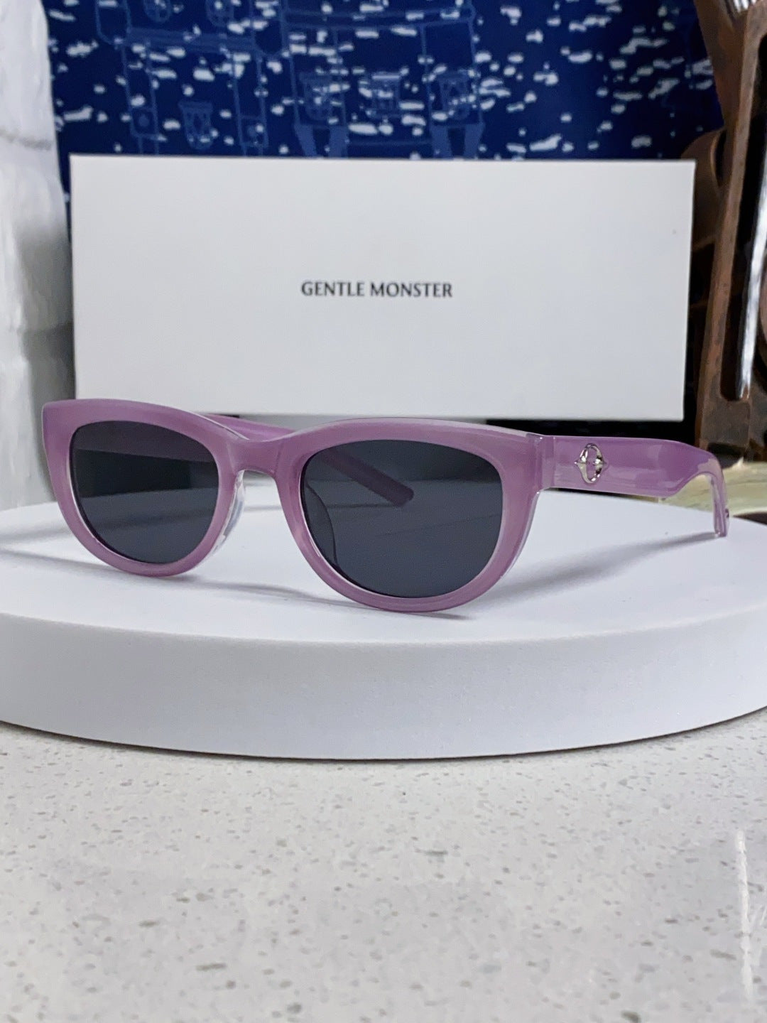 Gentle Monster MONOCHROME Round Blue Lens Sunglasses for Women - 158661