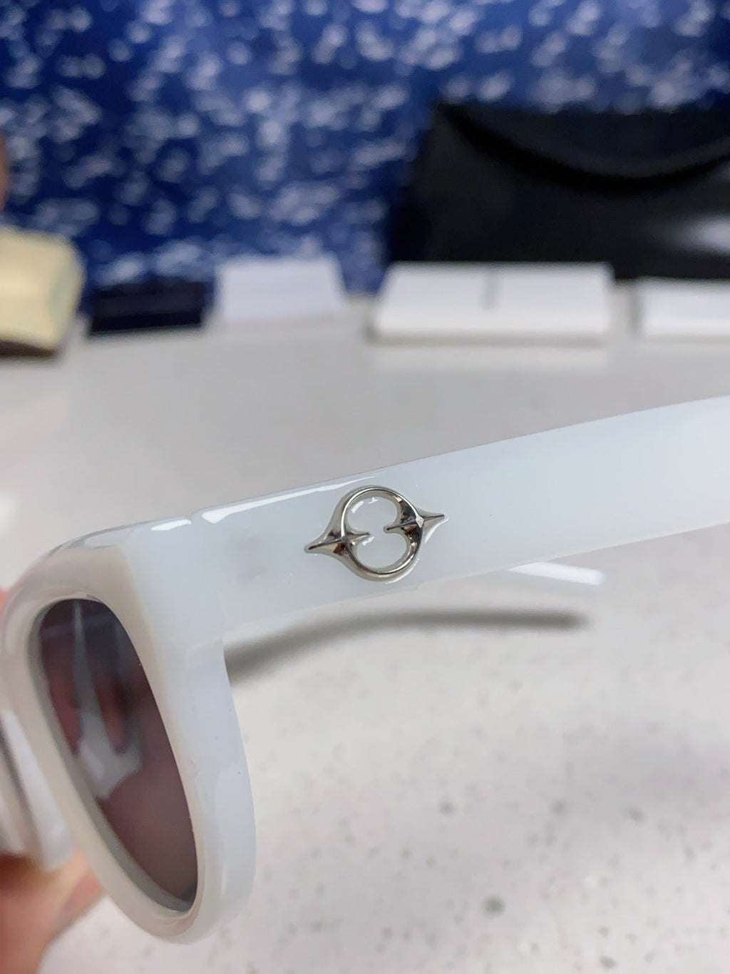 Gentle Monster MONOCHROME Round Blue Lens Sunglasses for Women - detail image 7