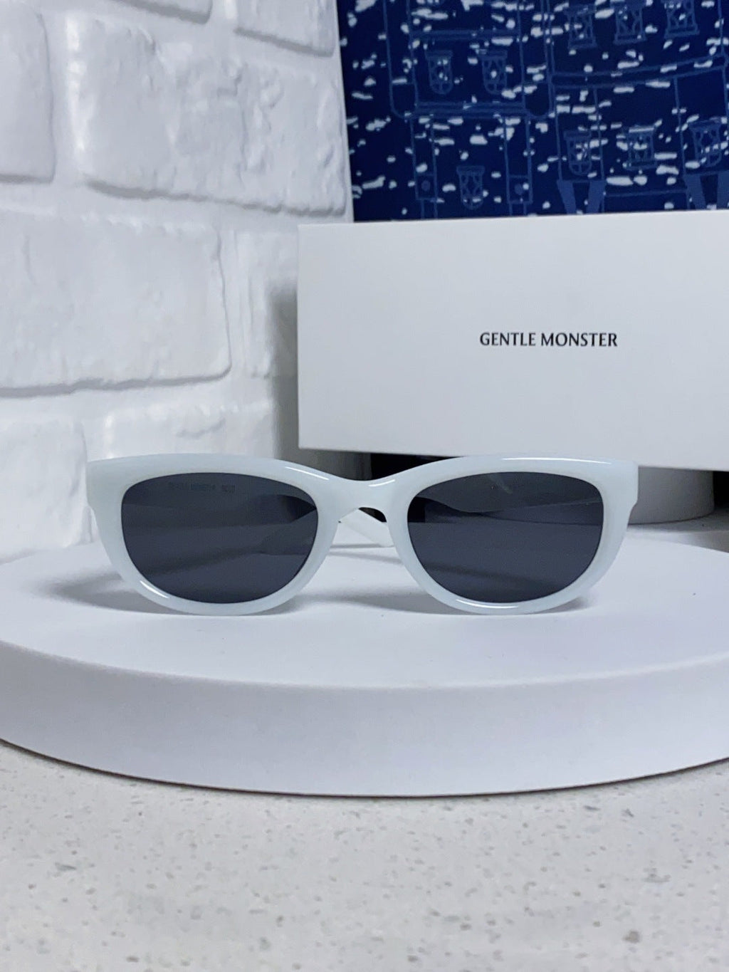 Gentle Monster MONOCHROME Round Blue Lens Sunglasses for Women - 158662 - detail image 2