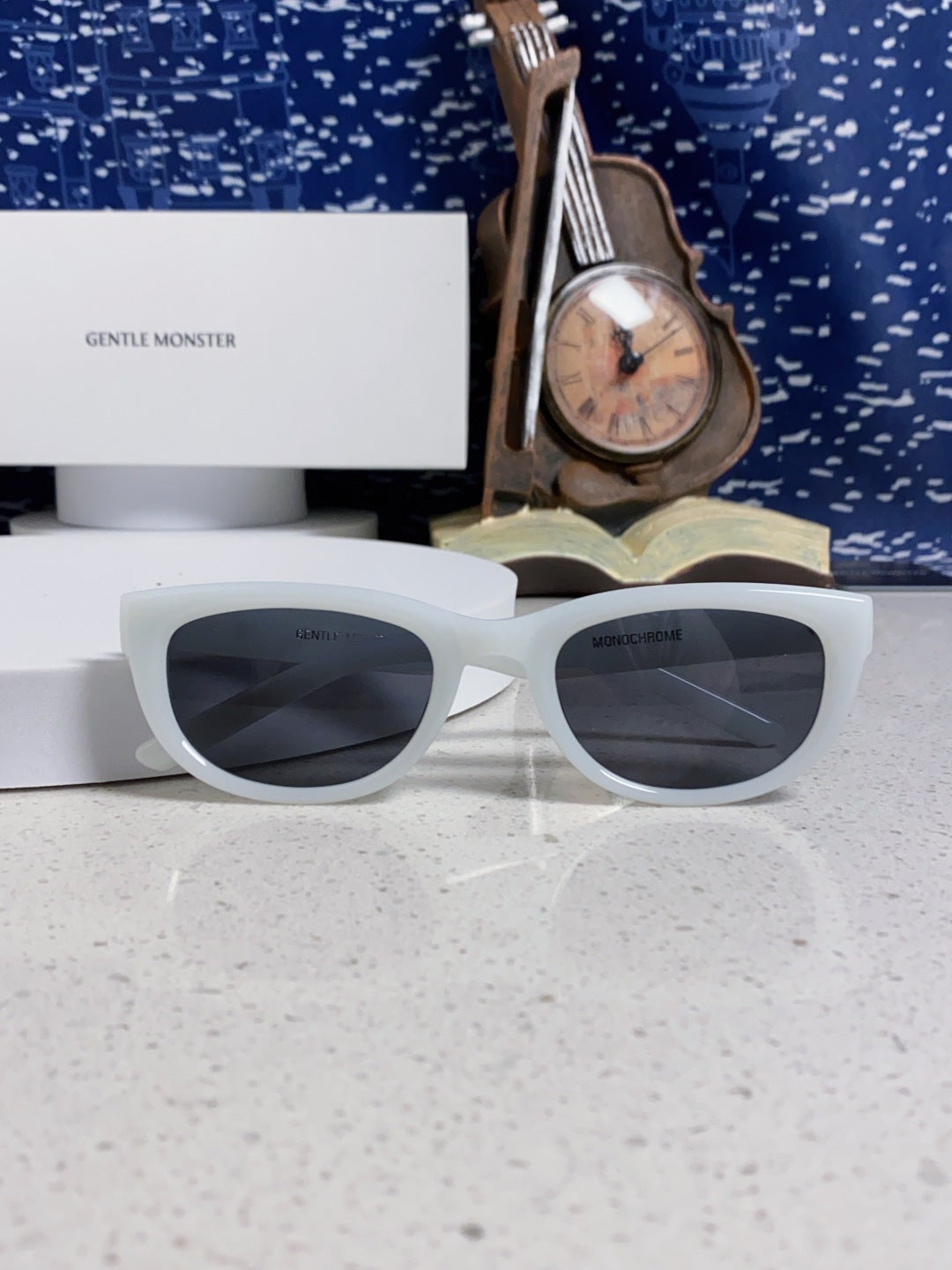 Gentle Monster MONOCHROME Round Blue Lens Sunglasses for Women - 158662 - detail image 9