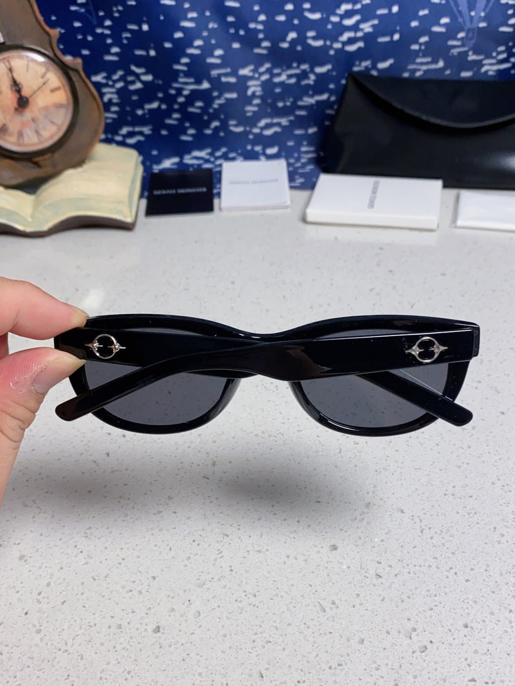 Gentle Monster MONOCHROME Round Red Lens Sunglasses for Women - detail image 5