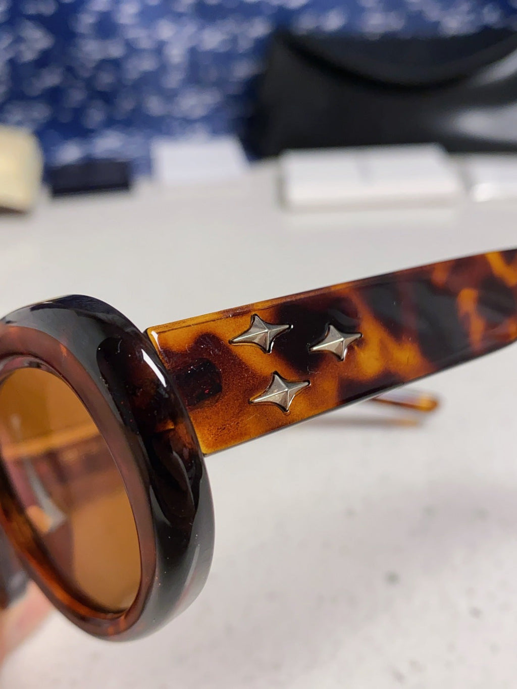 Gentle Monster EVE Polarized Cat-Eye Brown Lens Sunglasses for Men & Women - detail image 7