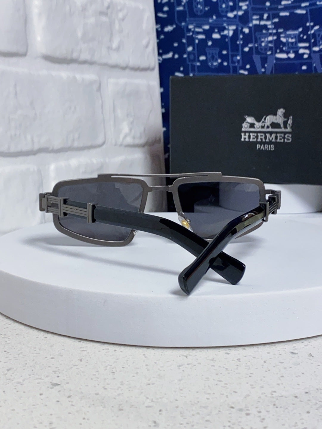 Hermès Fashion Gray Lens Sunglasses for Men & Women - 867270 - detail image 3