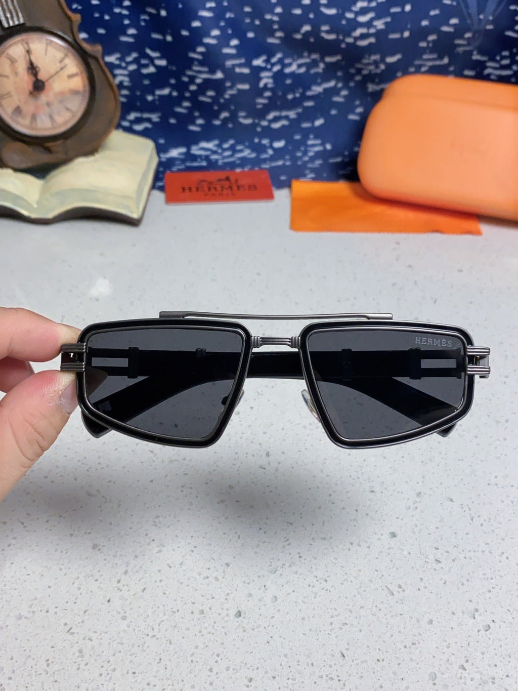 Hermès Fashion Gray Lens Sunglasses for Men & Women - 416530 - detail image 4