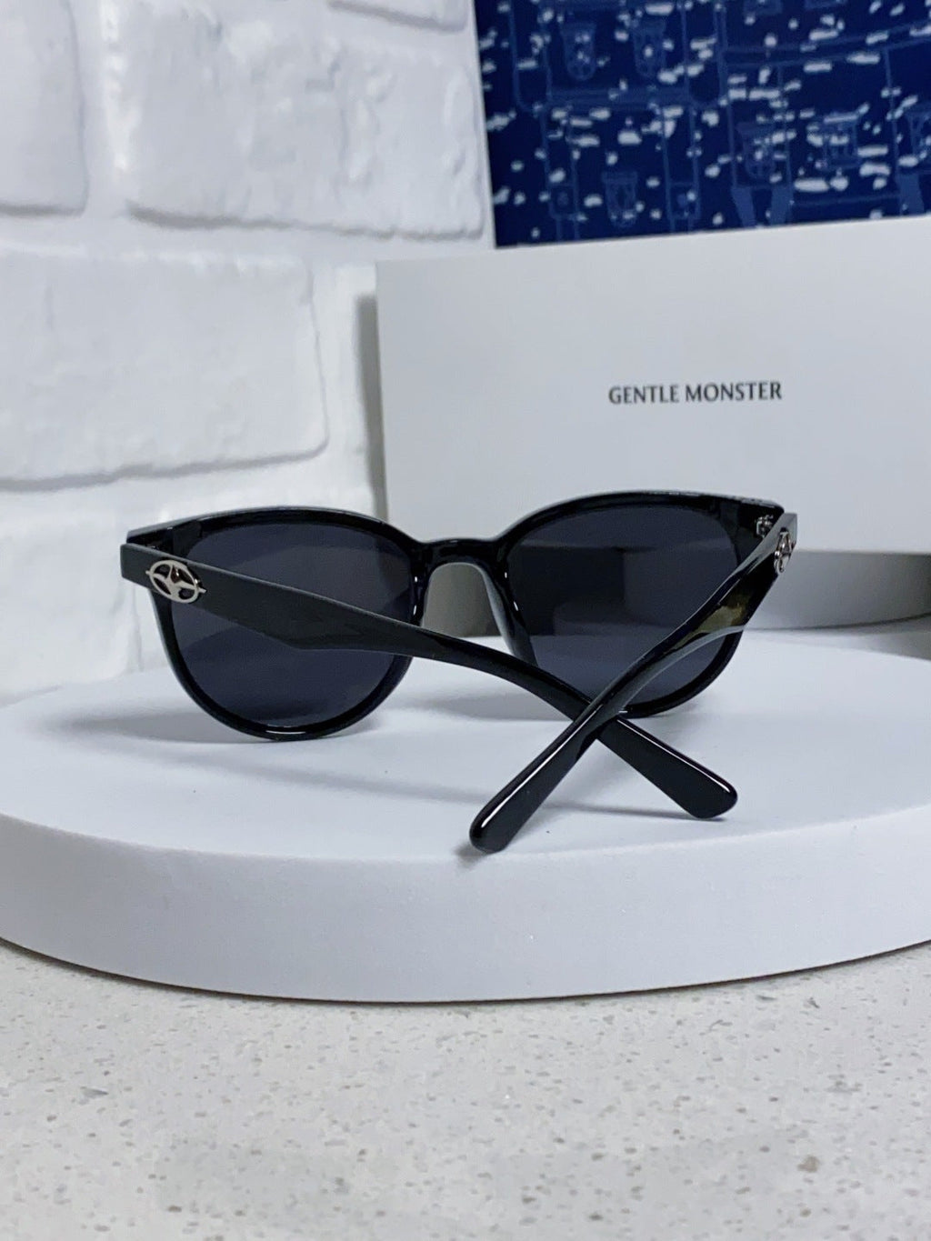 Gentle Monster TR1091 Round Black Lens Sunglasses for Men & Women - 416487 - detail image 3
