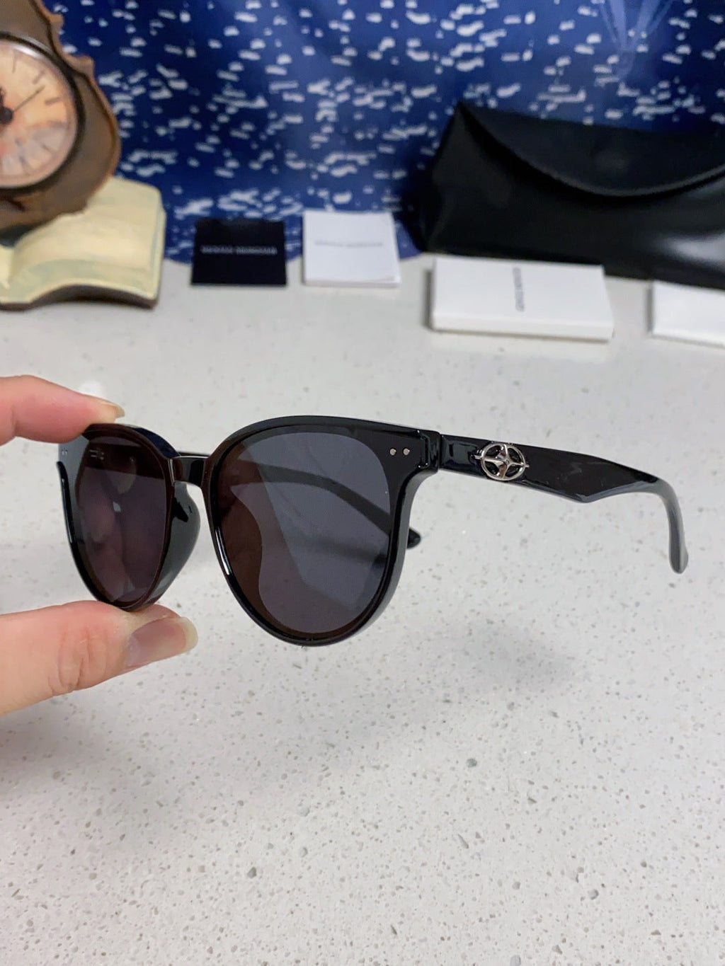 Gentle Monster TR1091 Round Black Lens Sunglasses for Men & Women - 416487 - detail image 6