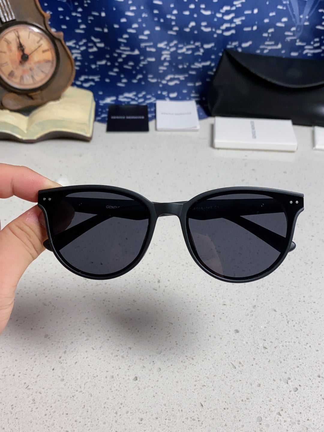 Gentle Monster TR1091 Round Black Lens Sunglasses for Men & Women - detail image 4