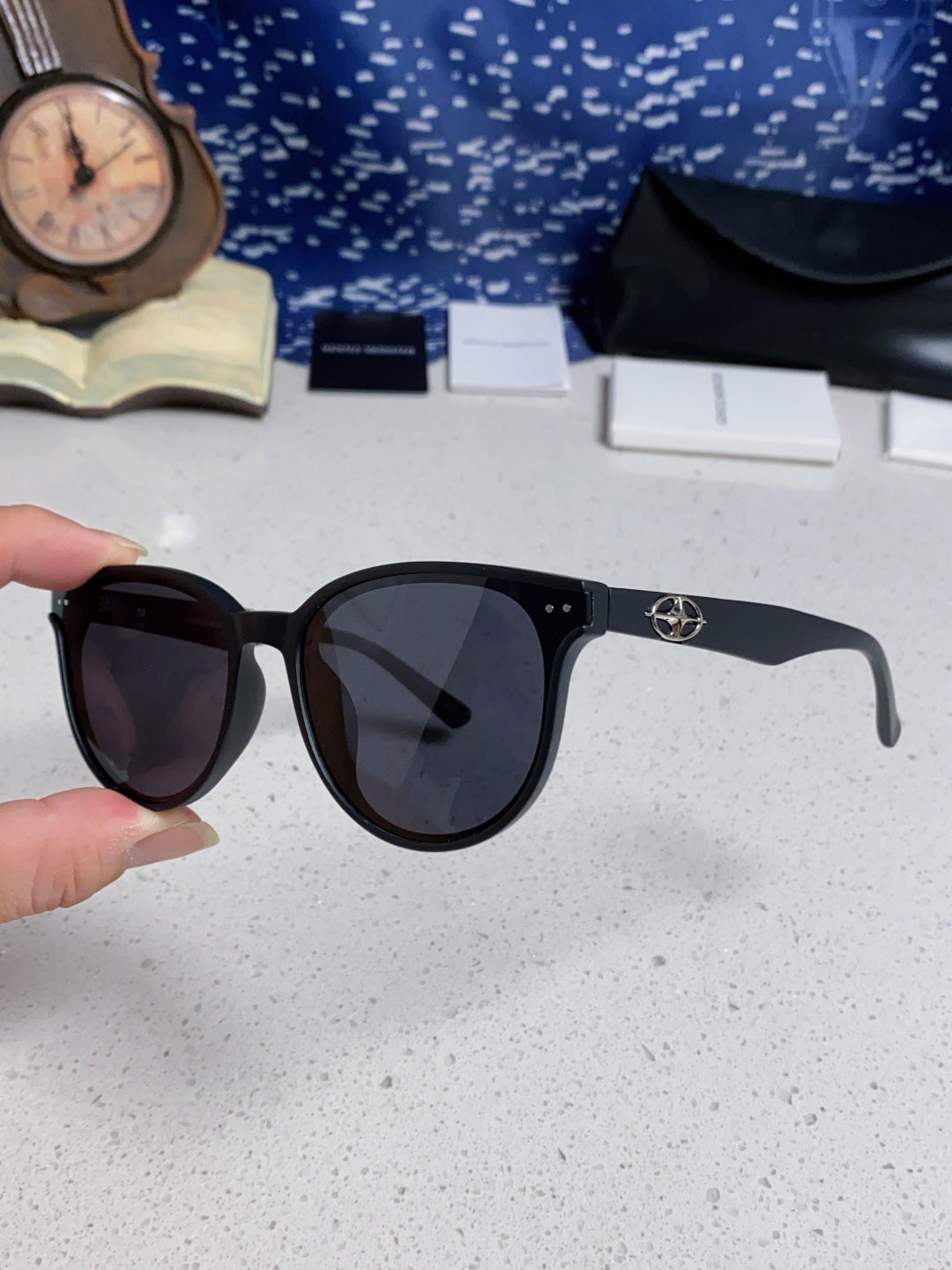 Gentle Monster TR1091 Round Black Lens Sunglasses for Men & Women - 416488 - detail image 6
