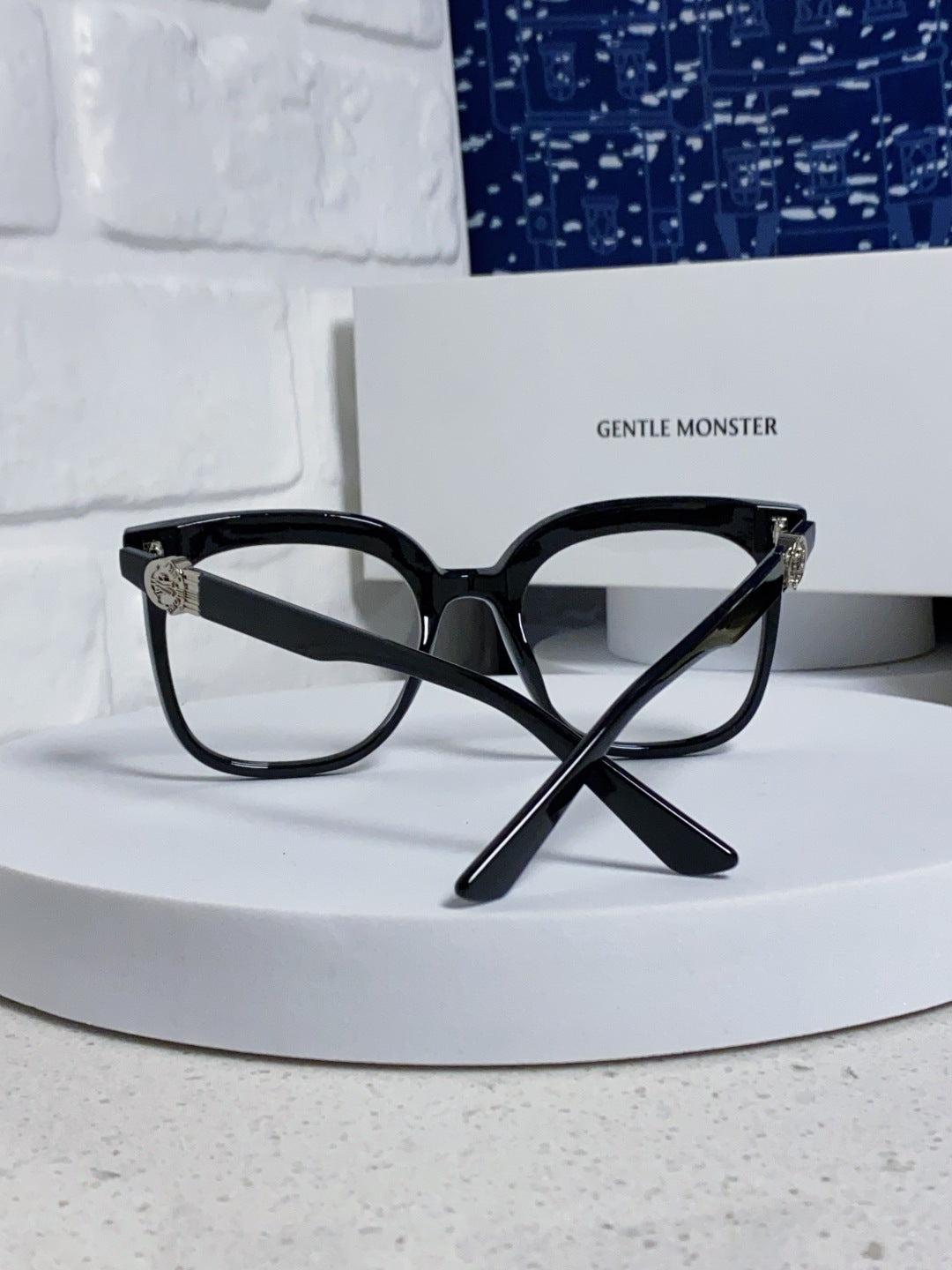 Gentle Monster SWIPE4 Square Gray Lens Sunglasses for Men & Women - 416489 - detail image 3