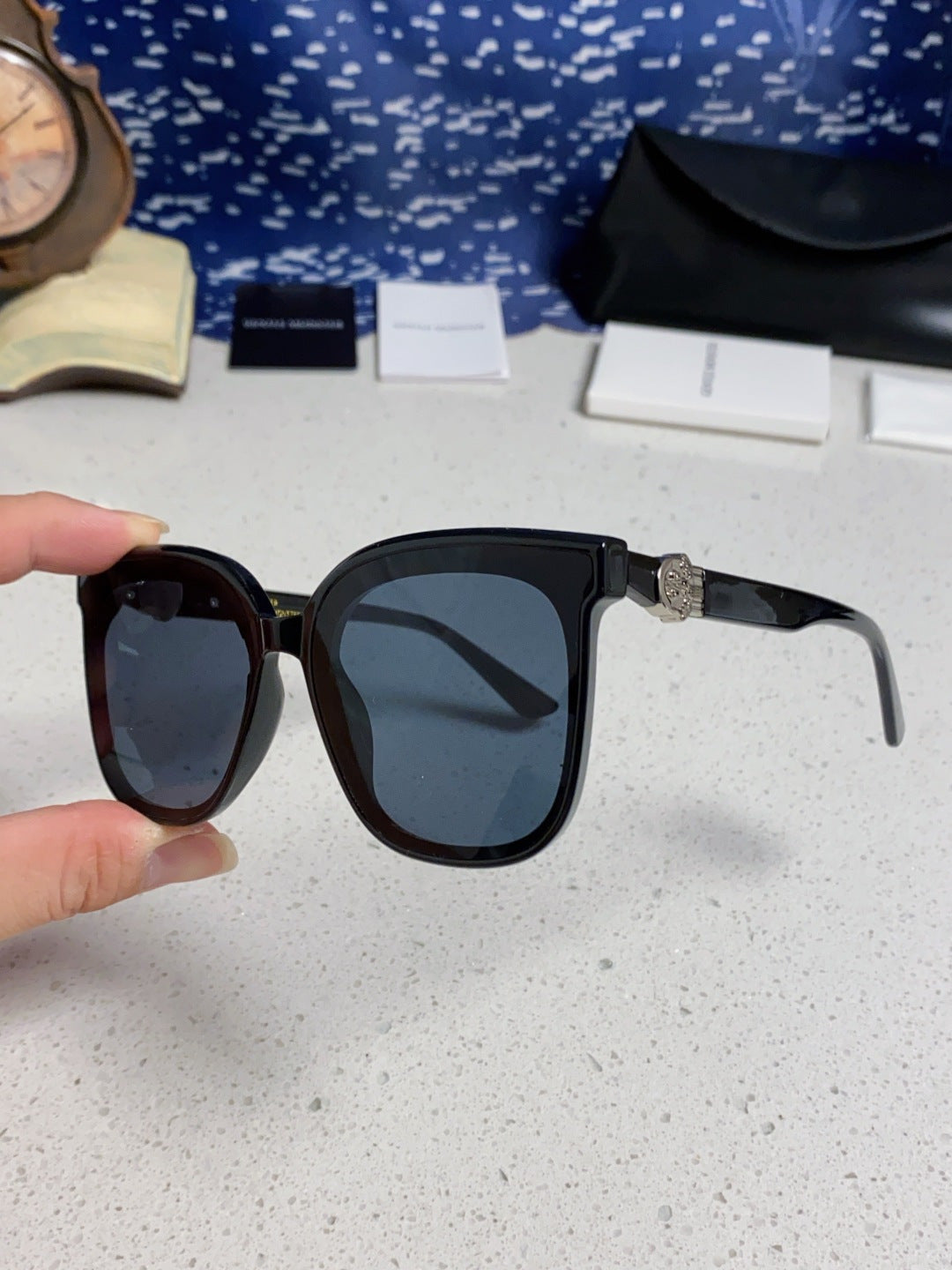 Gentle Monster SWIPE4 Square Black Lens Sunglasses for Men & Women - 416494 - detail image 6