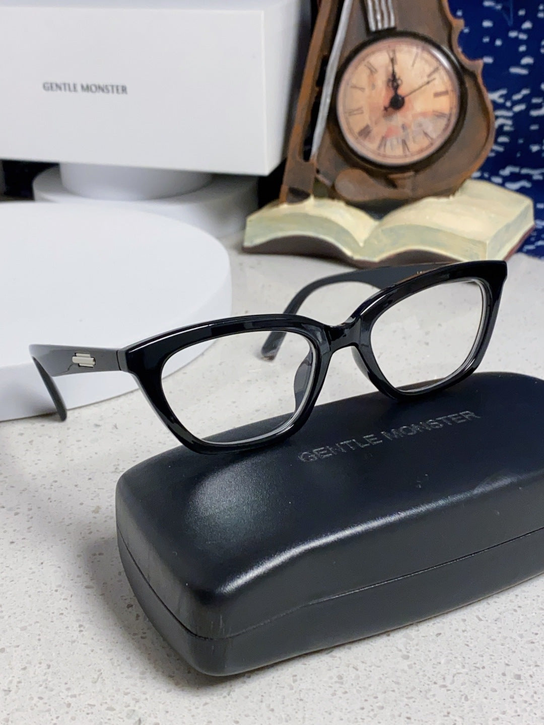 Gentle Monster LOTI Blue-Light Cat-Eye Silver Lens Sunglasses for Men - 432920 - detail image 10