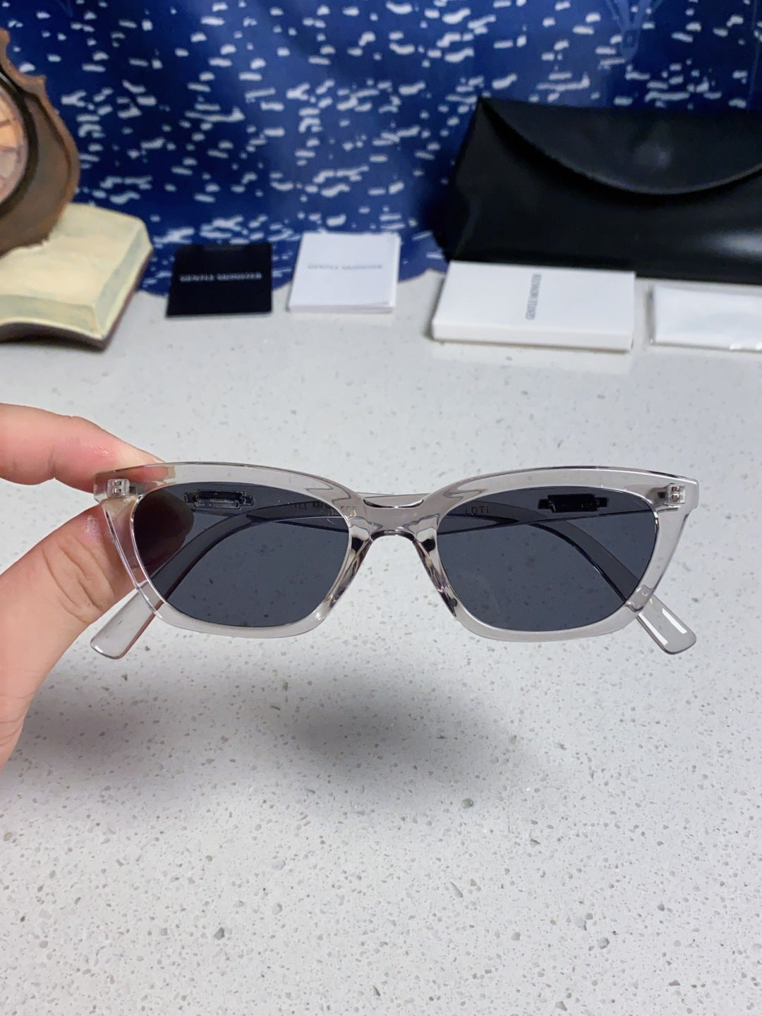 Gentle Monster LOTI Blue-Light Cat-Eye Silver Lens Sunglasses for Men - 488012 - detail image 4